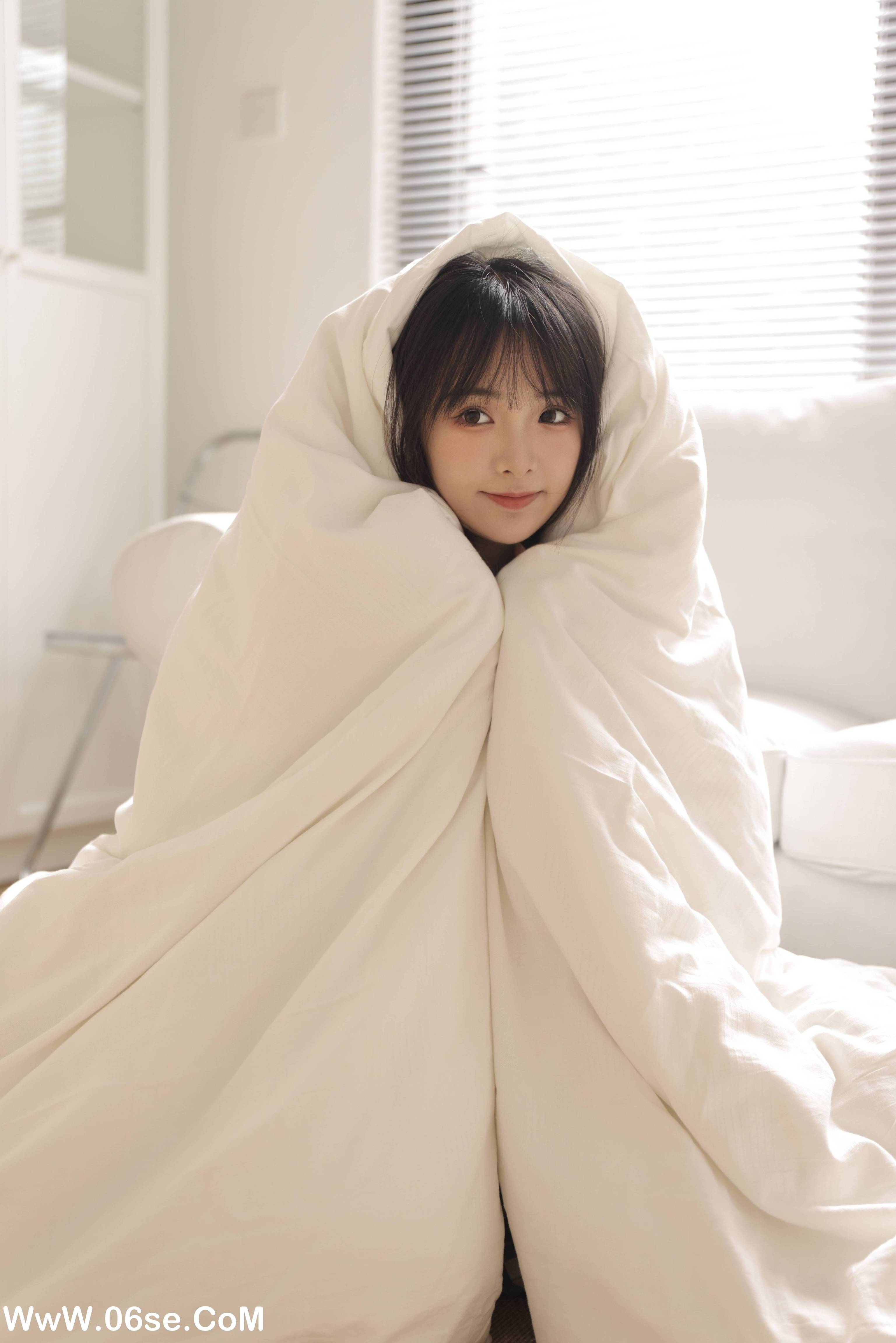 图片[25]-[YITUYU艺图语]2022.12.19 白色 莉莉崽w[30+1P／336MB]-六色网