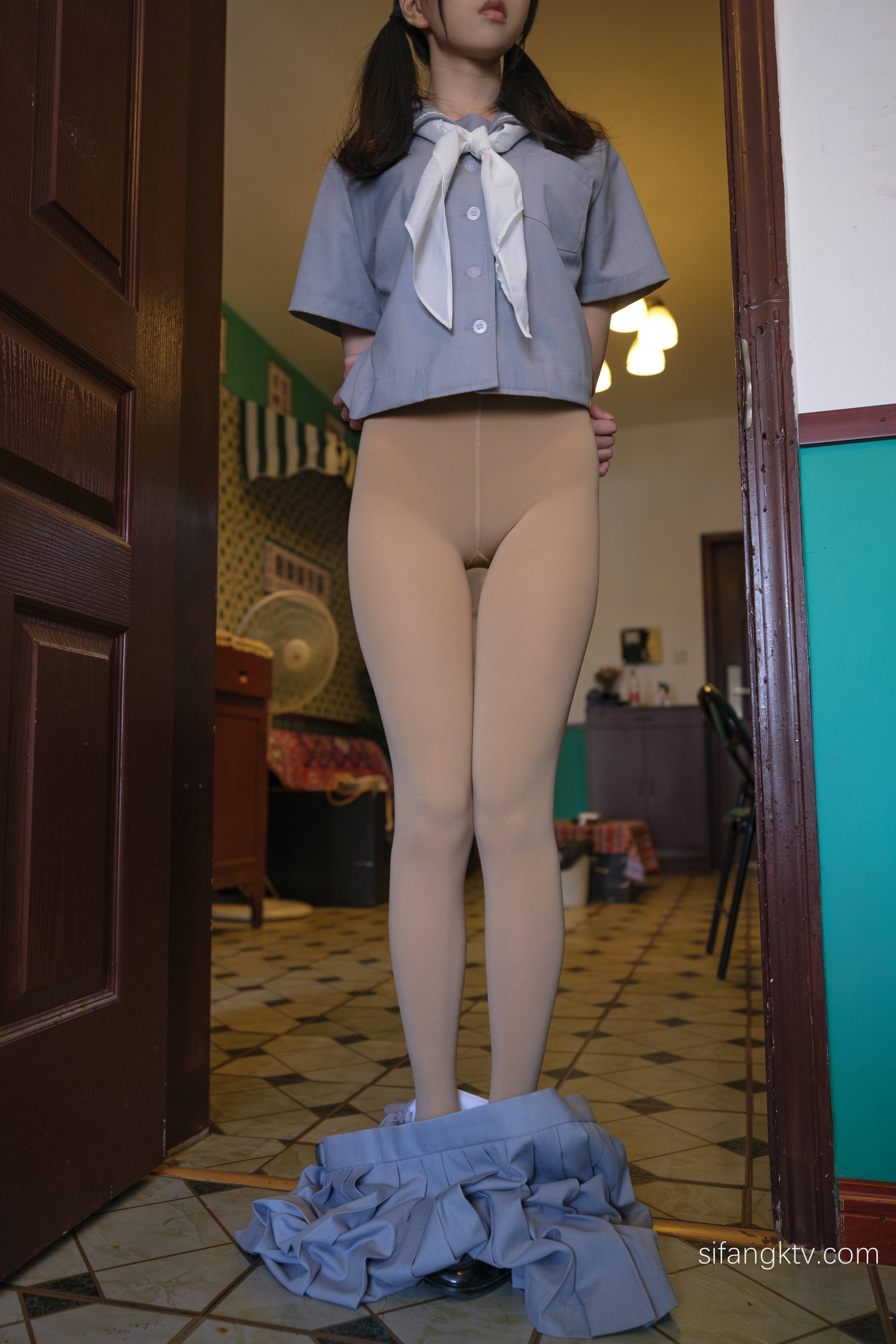 森萝财团   雏菊 JK制服丝袜写真 31