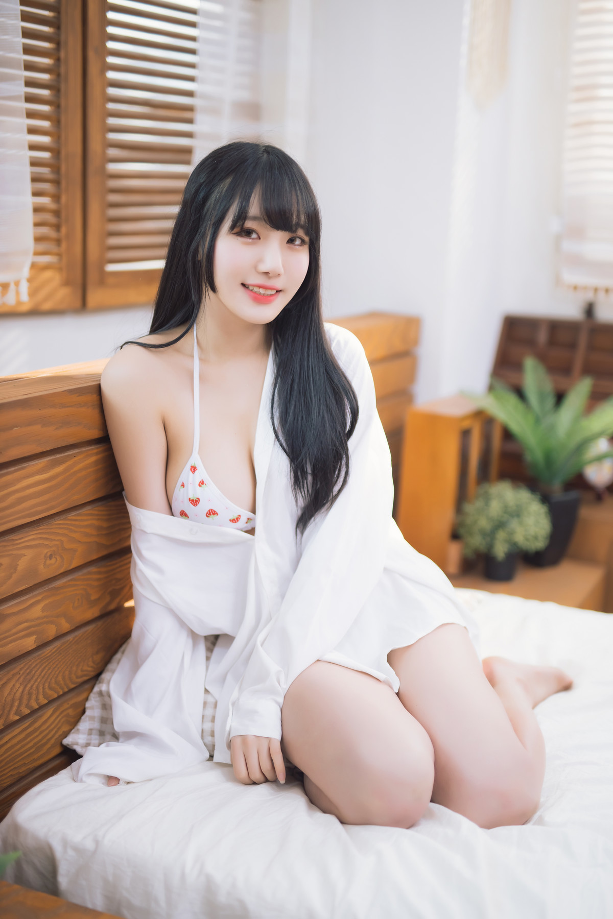 Sooflower 수련수련, Strawberry Photobook Set.01 13