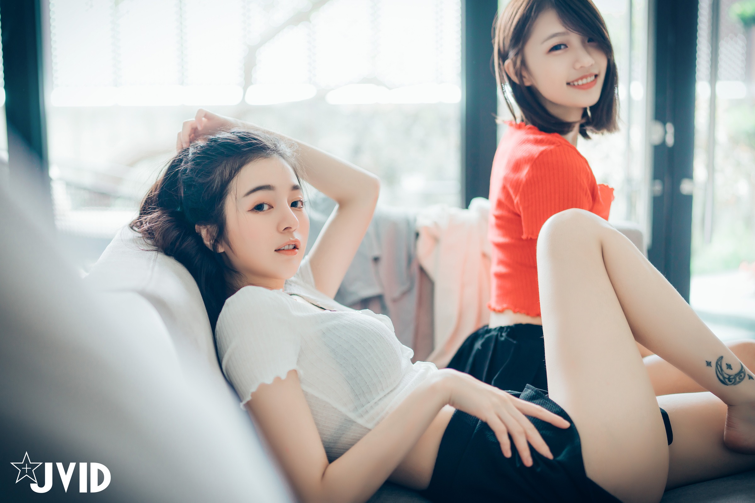 JVID-好色萝莉妍妍X巨乳御姊辰辰 8