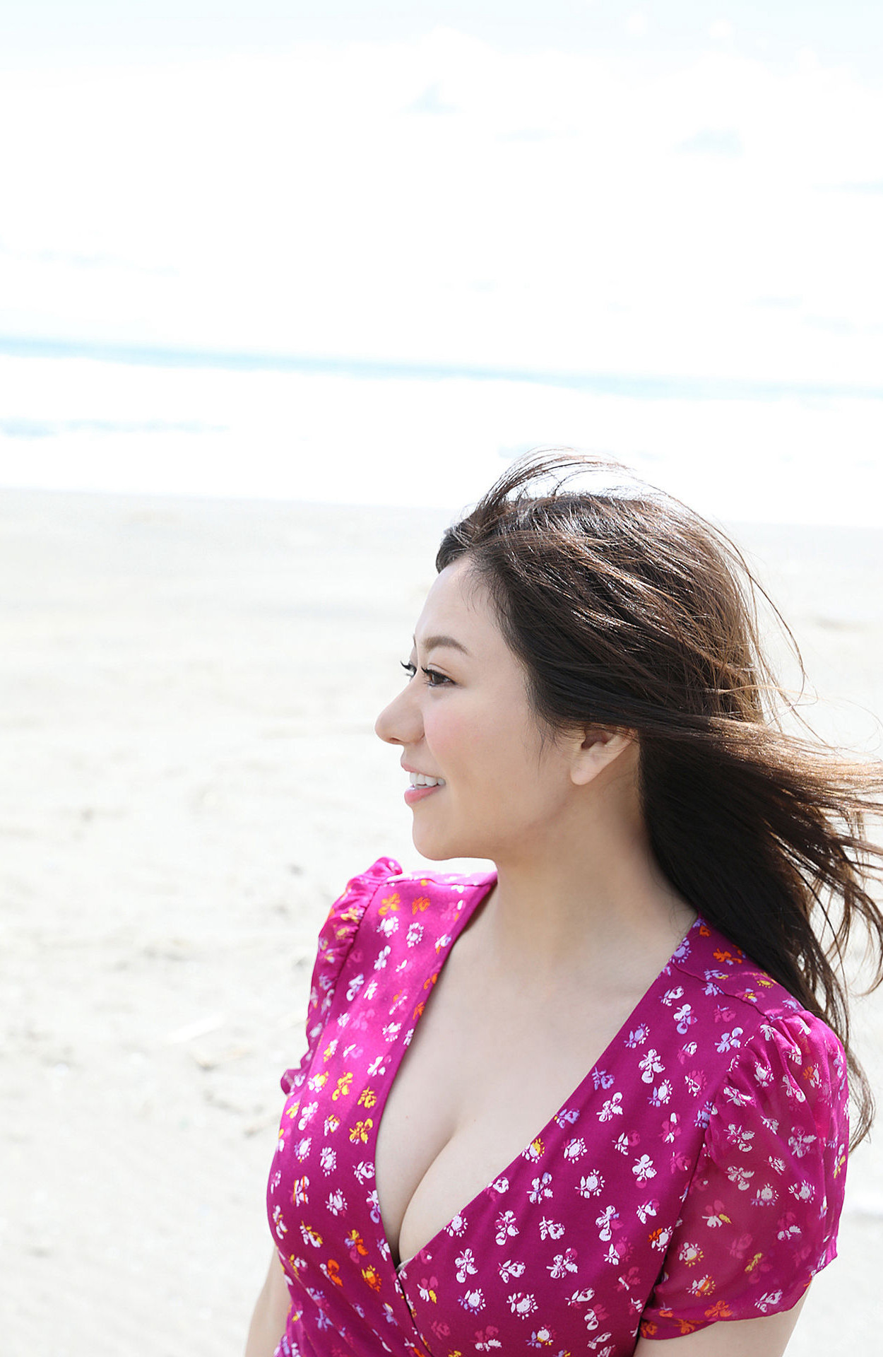Rina Fujisaki 藤崎里菜, 写真集 電子版だけの特典カットつき！ 「Blossom」 Set.01 3