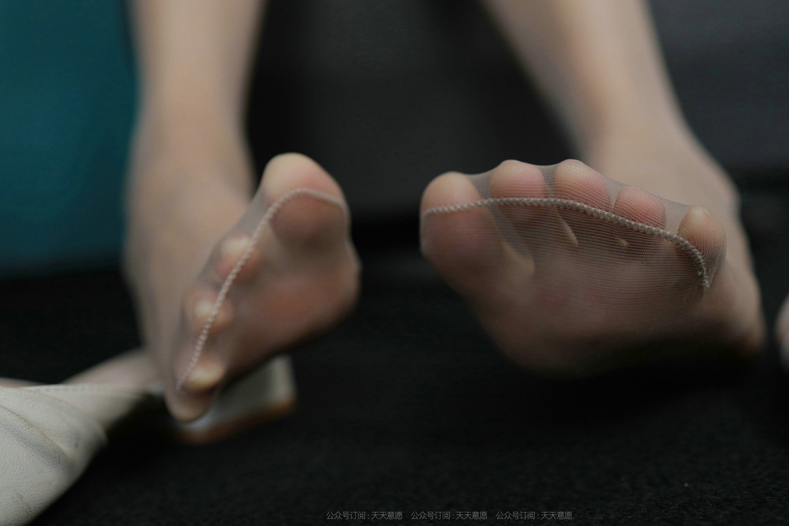 [IESS异思趣向]_模特：婉苹《温柔的碎花裙》-写真图集共90P 8