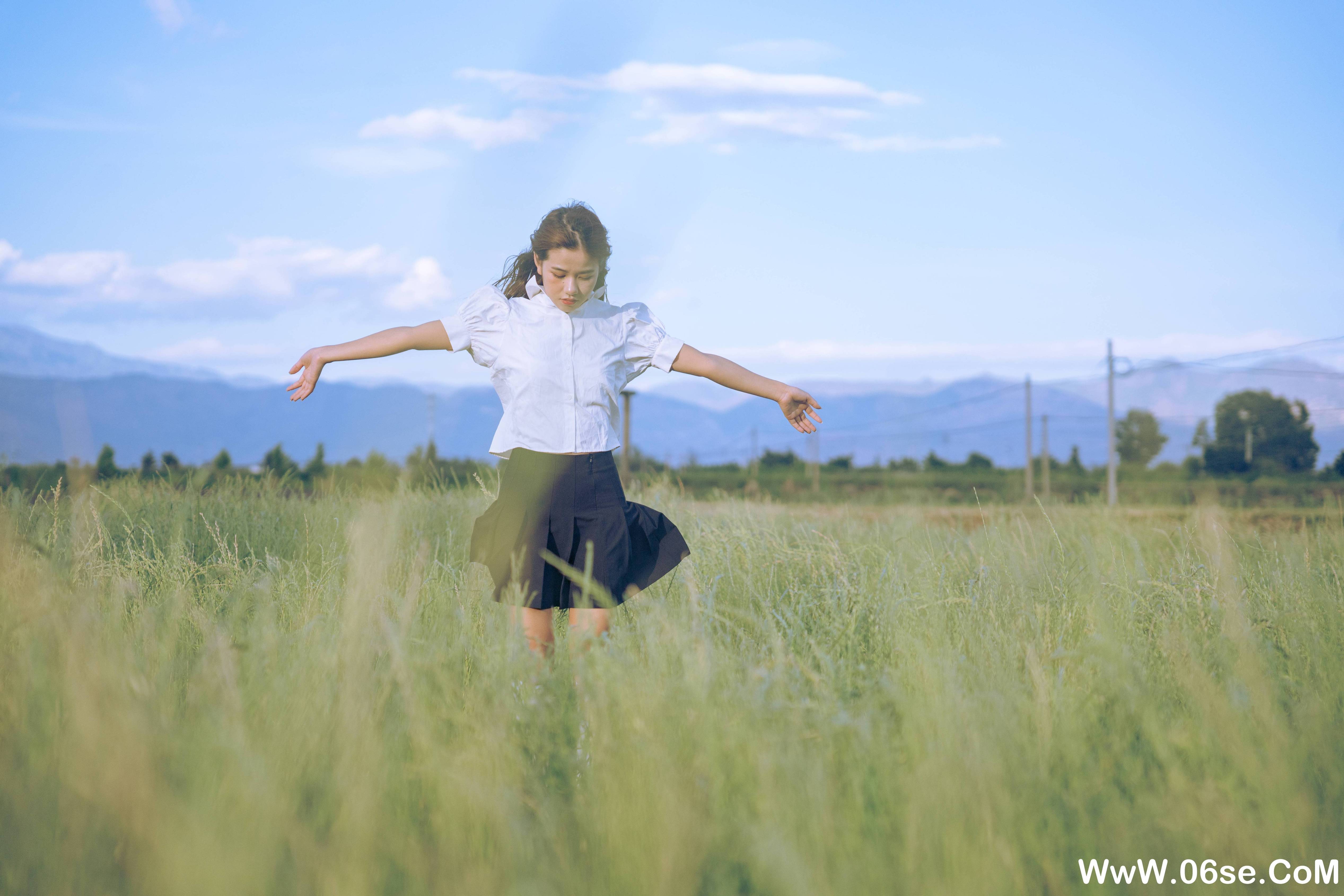 图片[23]-[YITUYU艺图语]2021.11.24 麦子未熟的季节 落痣_[22+1P／574MB]-六色网