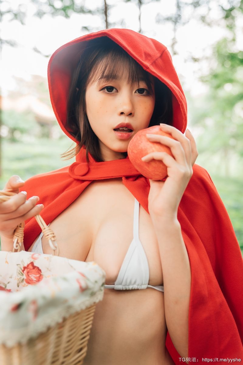 [Cos]奈汐酱 - 大红帽 [31P+2V] 1