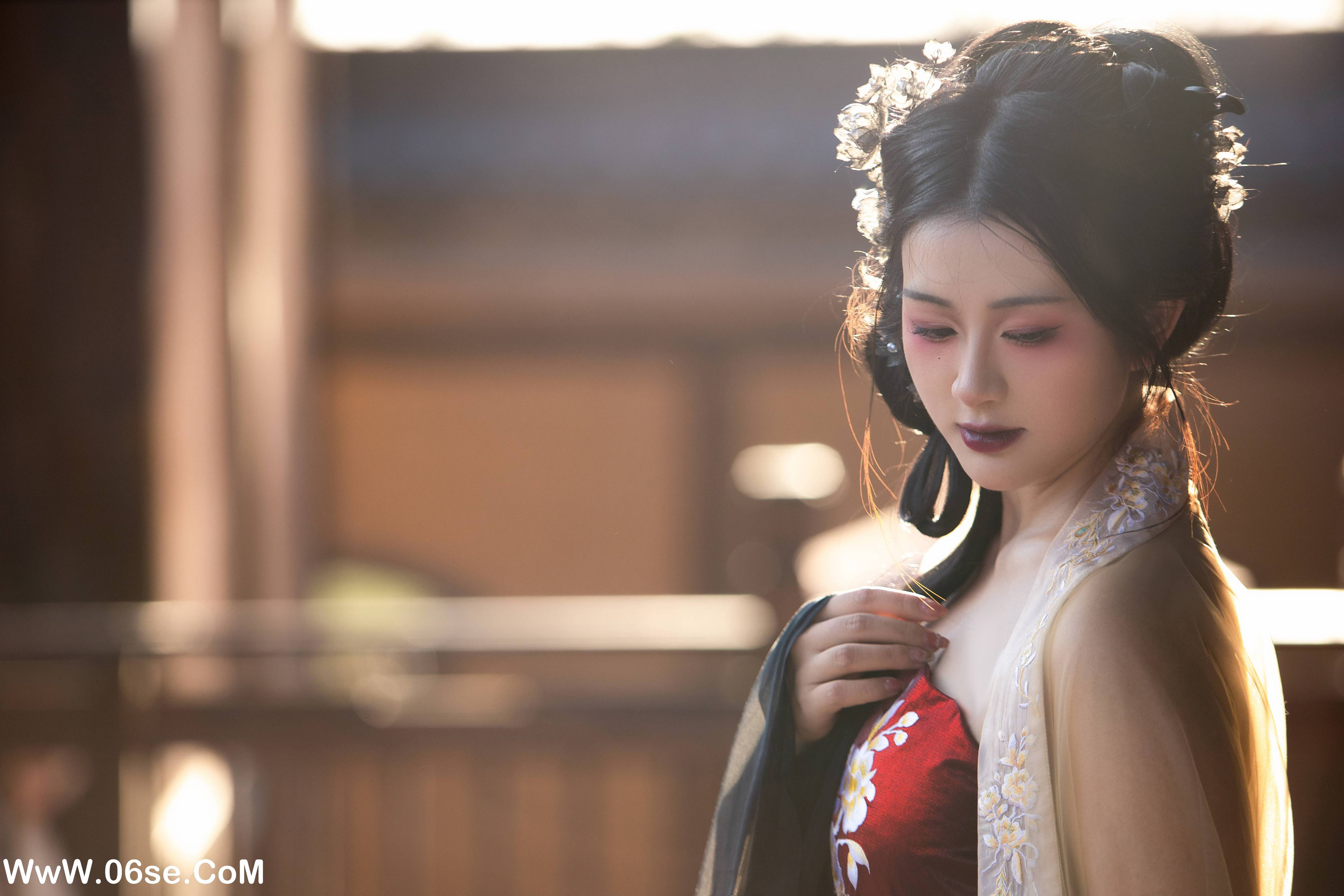 图片[2]-[YITUYU艺图语]2022.09.27 秋宫词 云兮啦[19+1P／291MB]-六色网