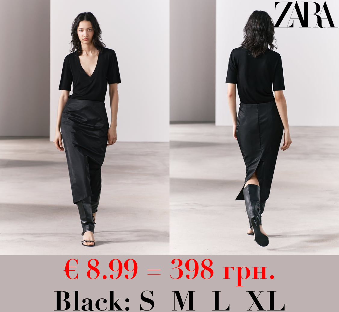 FLOWING V-NECK T-SHIRT