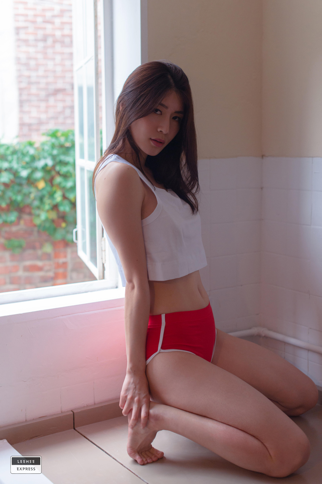 Min.E 민이, [LEEHEE EXPRESS] LEHF-032 16