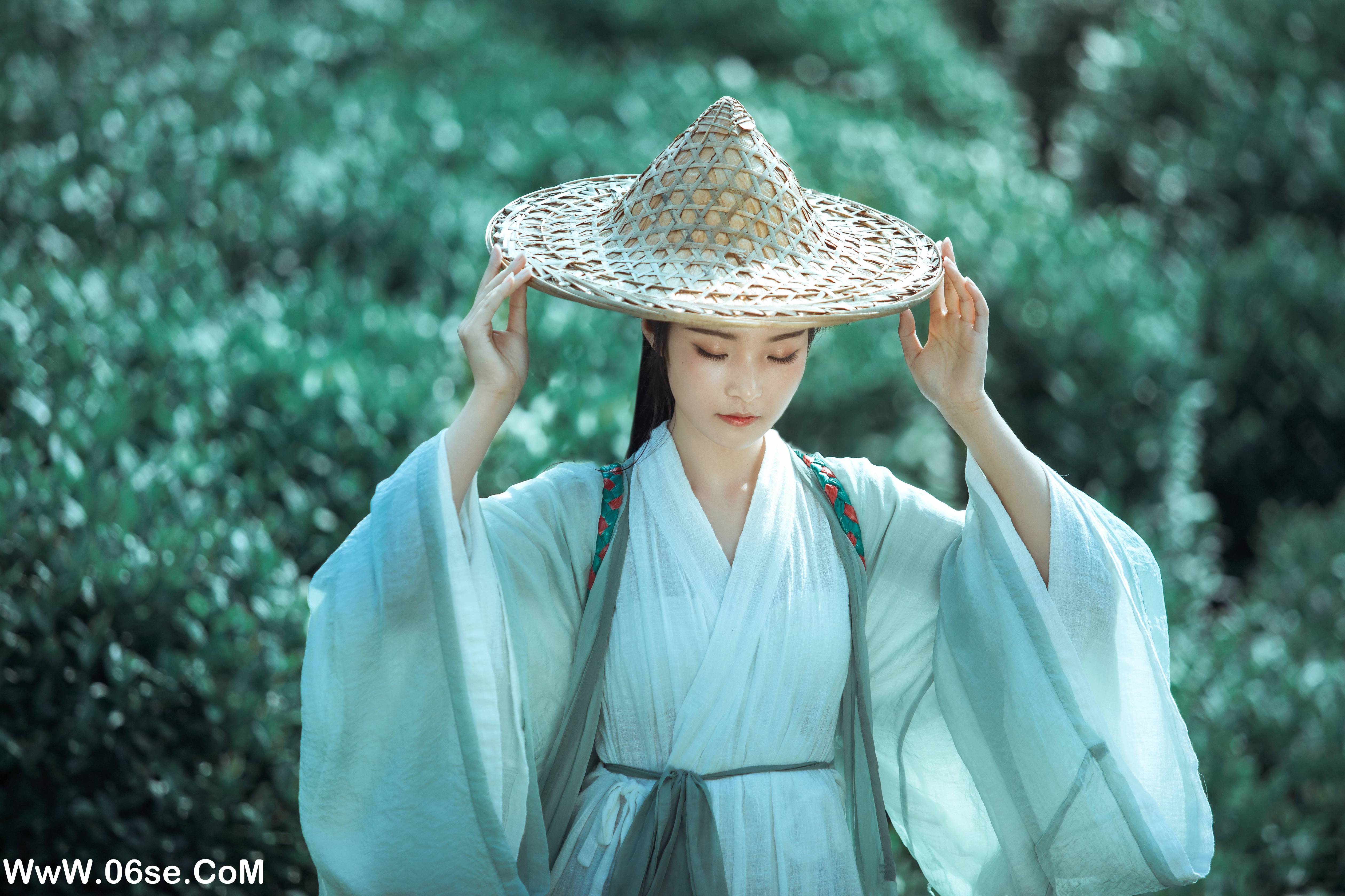 图片[30]-[YITUYU艺图语]2022.05.26 茶山 一个白鹿[32P-824.38MB]-六色网