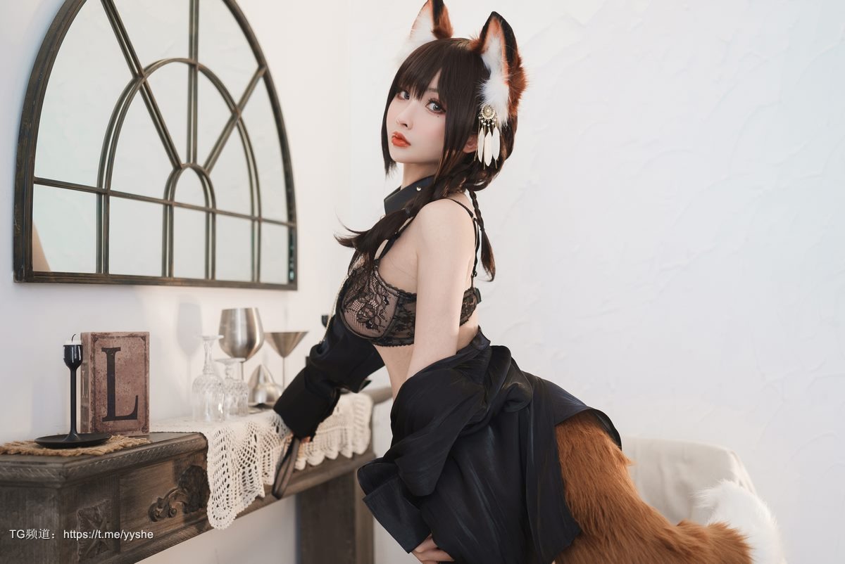 [Cos]凉凉子 - 人形狐 [35P+8V] 1