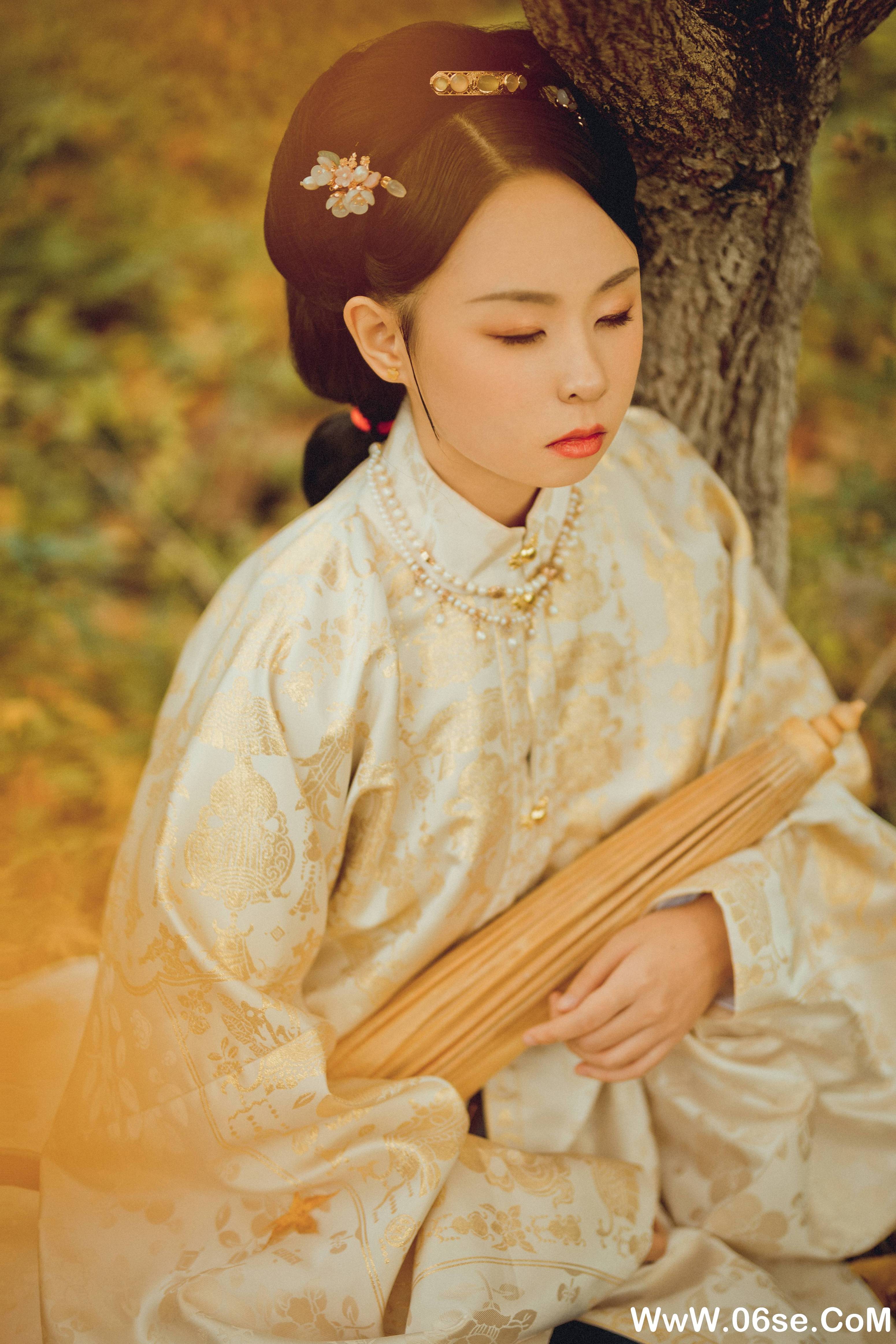 图片[16]-[YITUYU艺图语]2021.09.03 寻枫 冯友薇[28+1P／389MB]-六色网