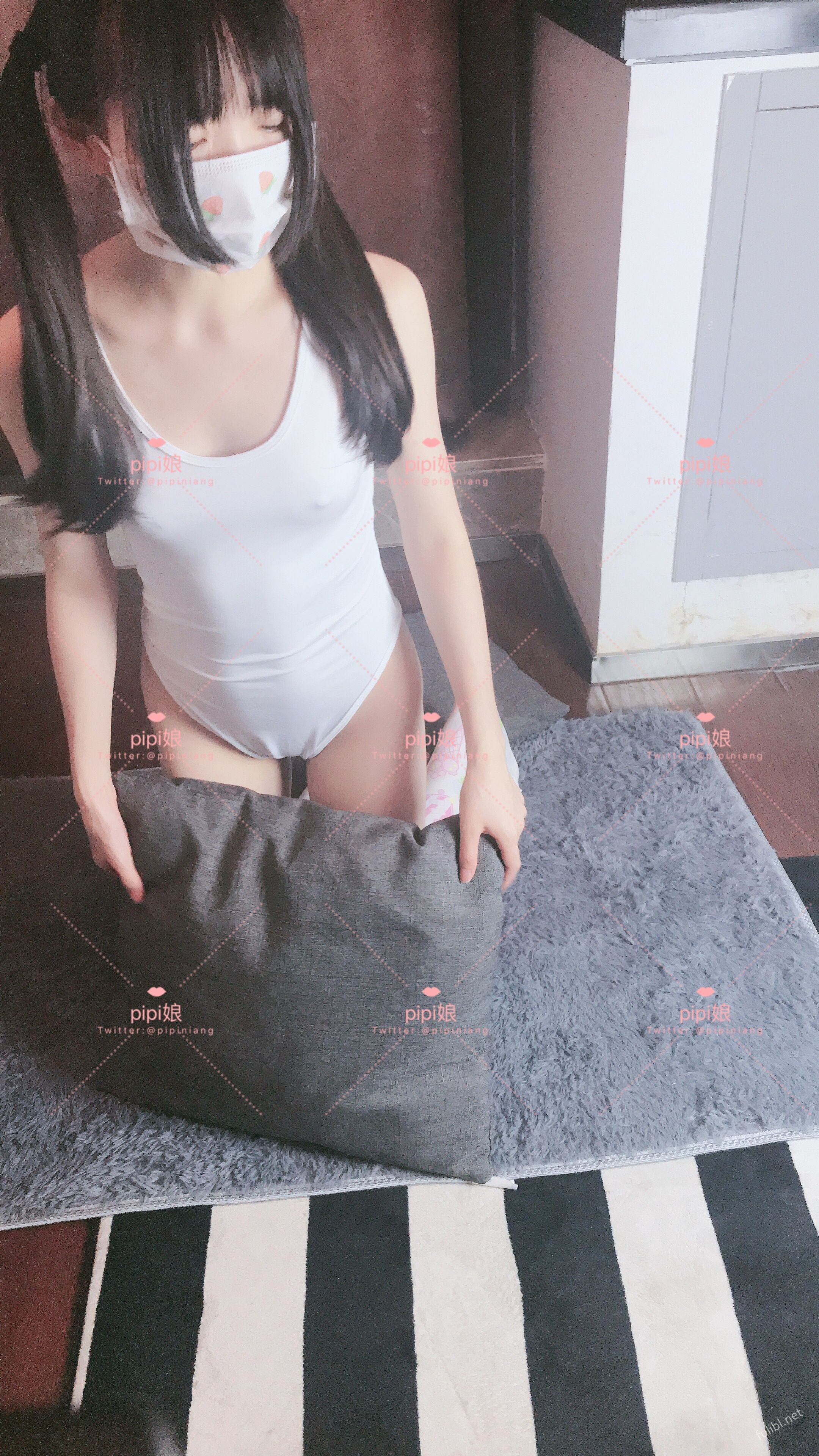 又又酱-死库水 [64P] 38