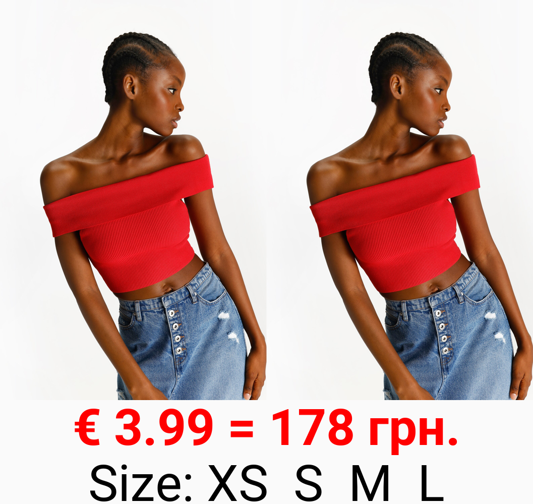 Off-the-shoulder top