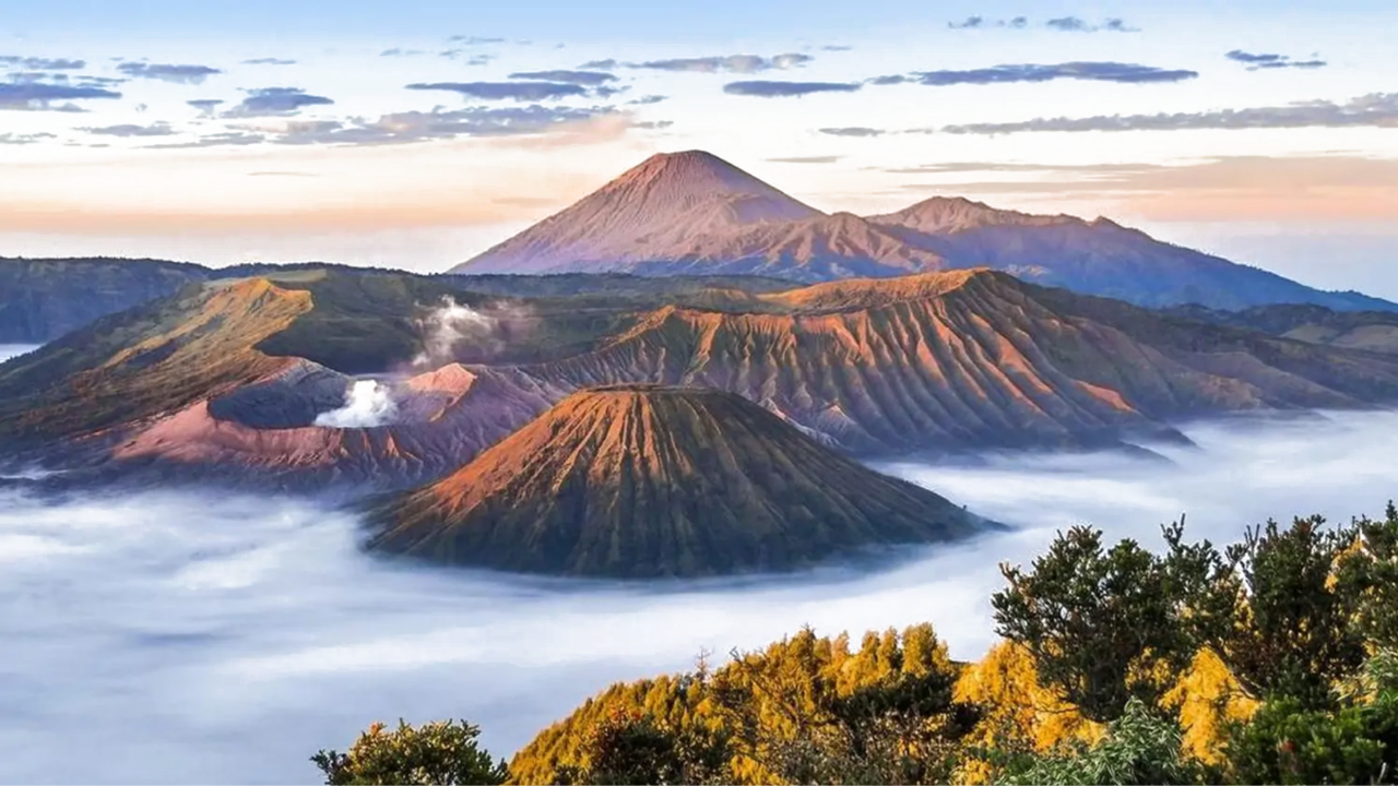 Indonesia - 10 Most Beautiful Mountains in Indonesia That You Must Climb!