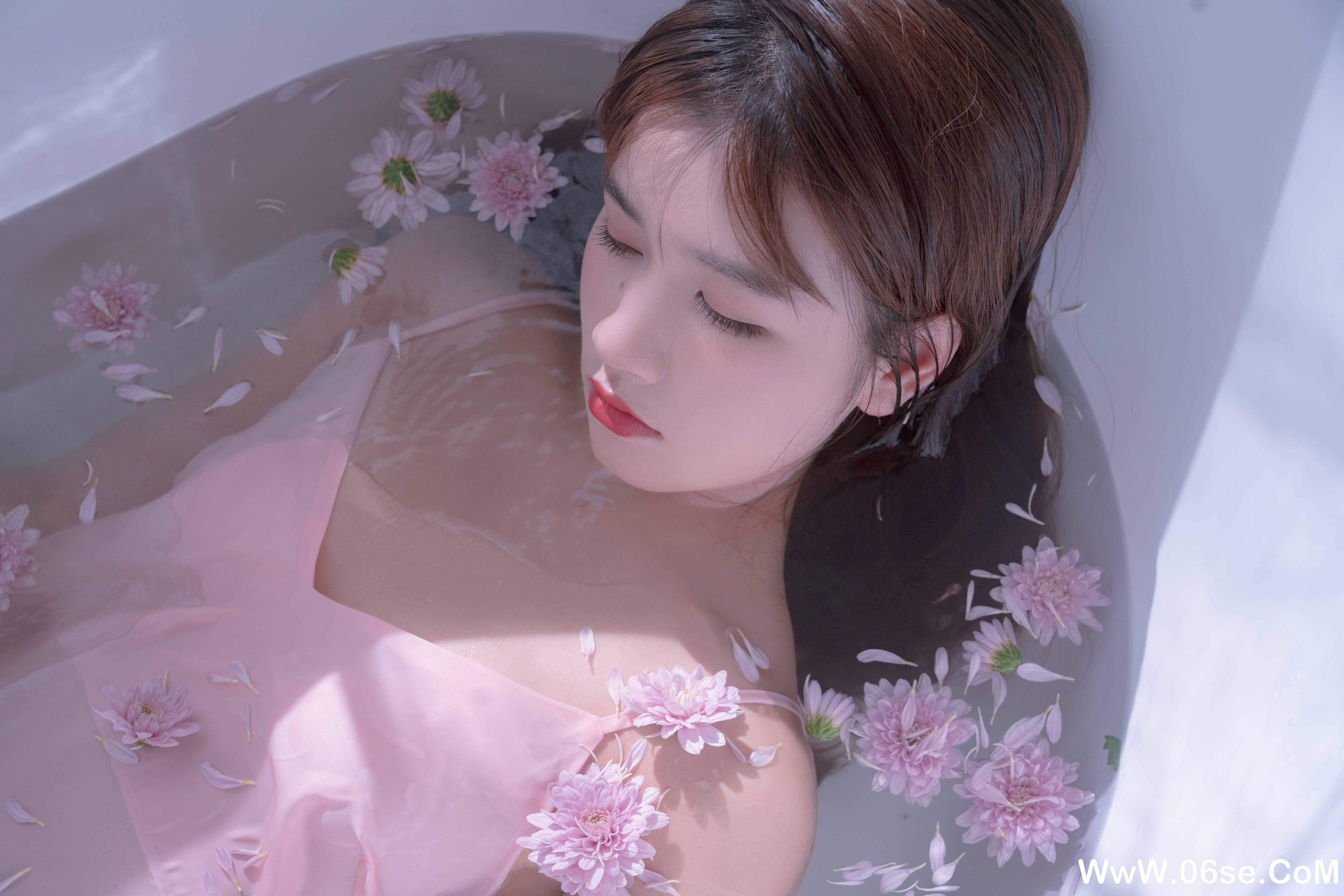图片[33]-[YITUYU艺图语]2021.11.22 少女梦 落痣_[32+1P／648MB]-六色网