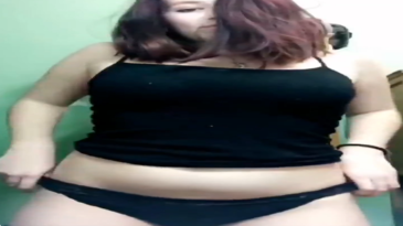 Esta jamona te va a enseñar algo