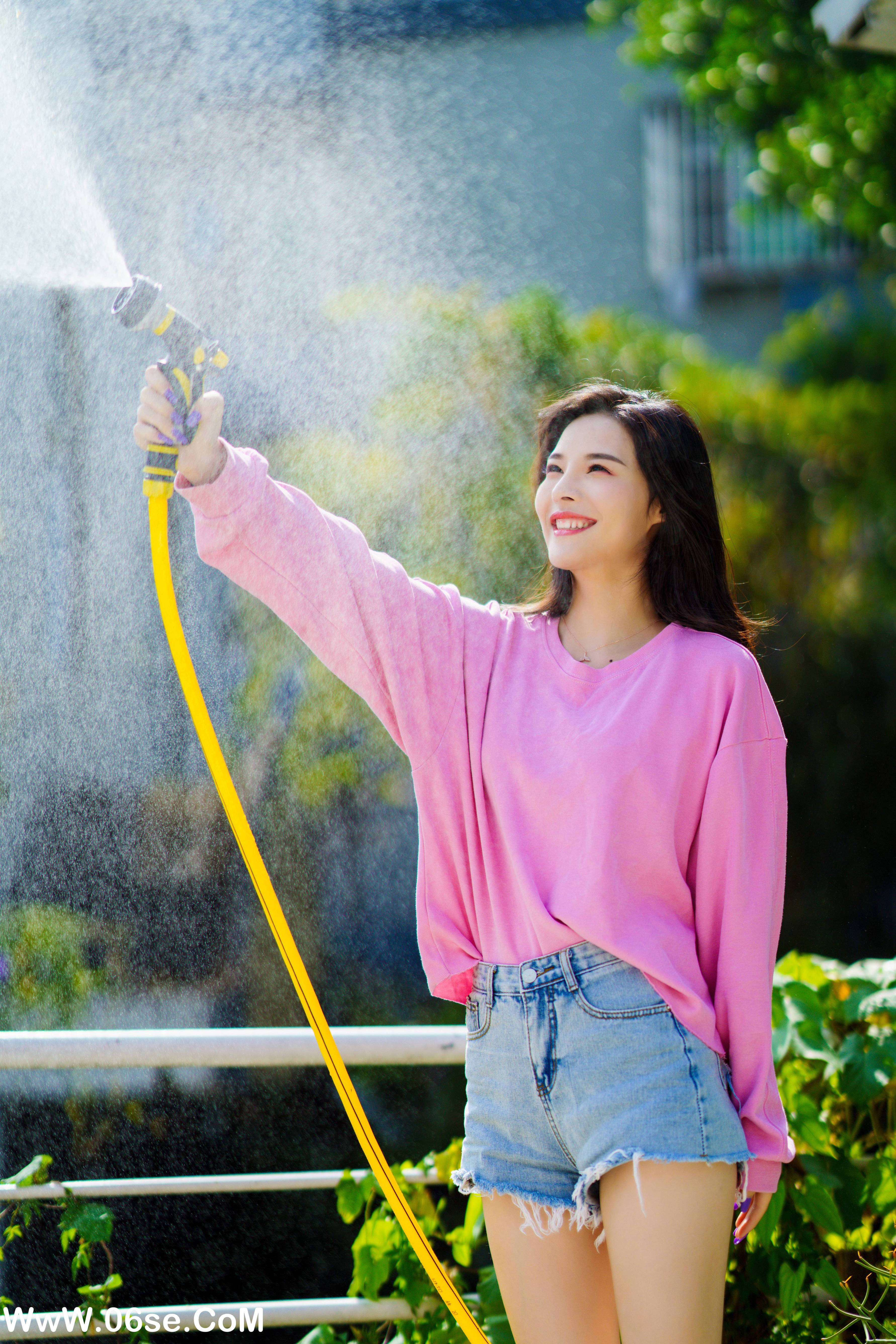 图片[2]-[YITUYU艺图语]2022.02.14 一只洒水枪的快乐 小容[26+1P／671MB]-六色网