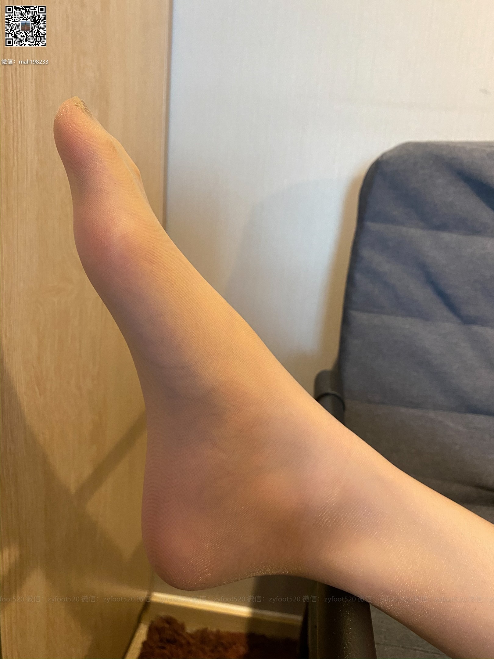 ISS系列 - 欣欣 白西装 58