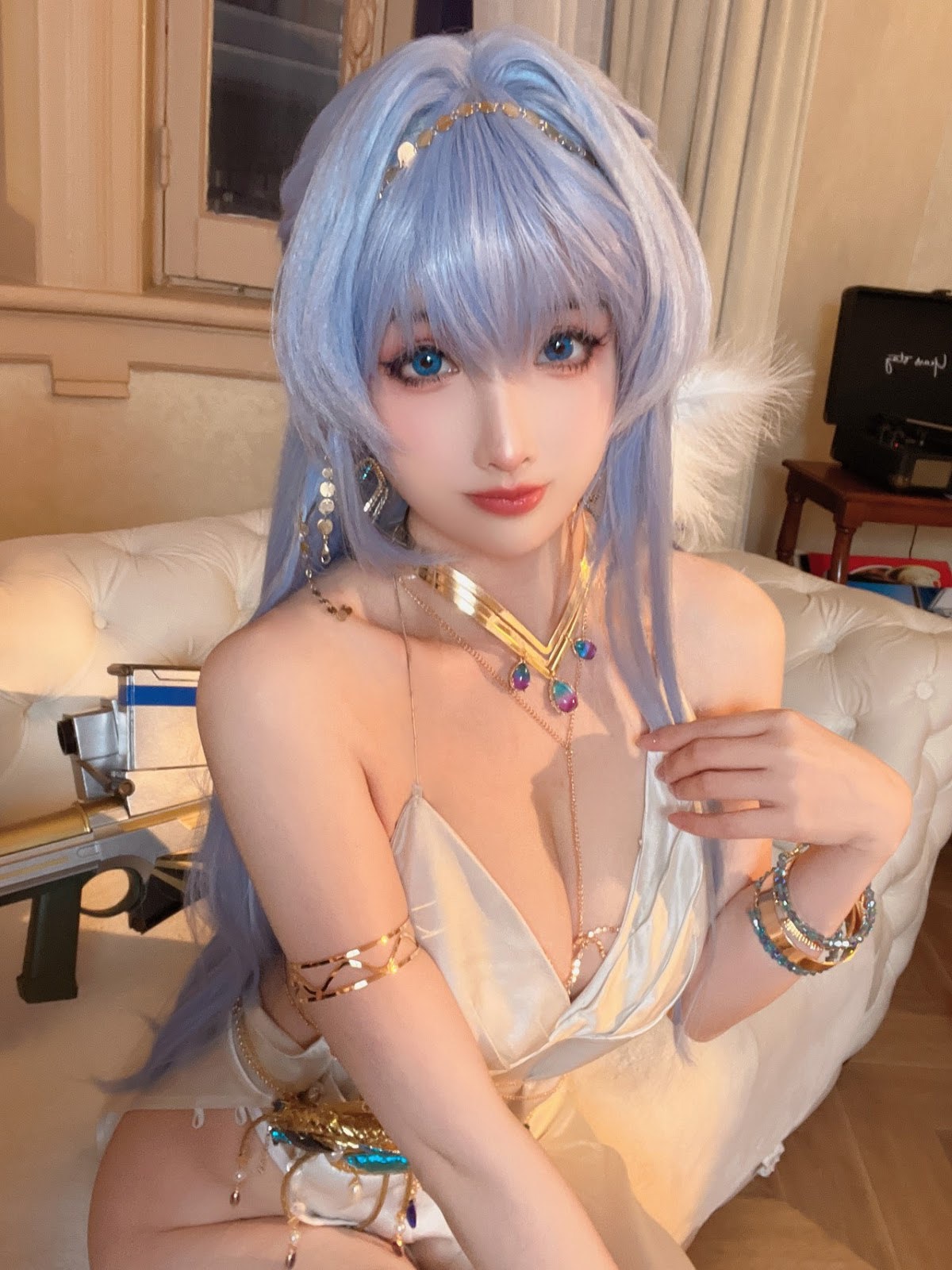 Cosplay Rioko凉凉子 海伦礼服 39