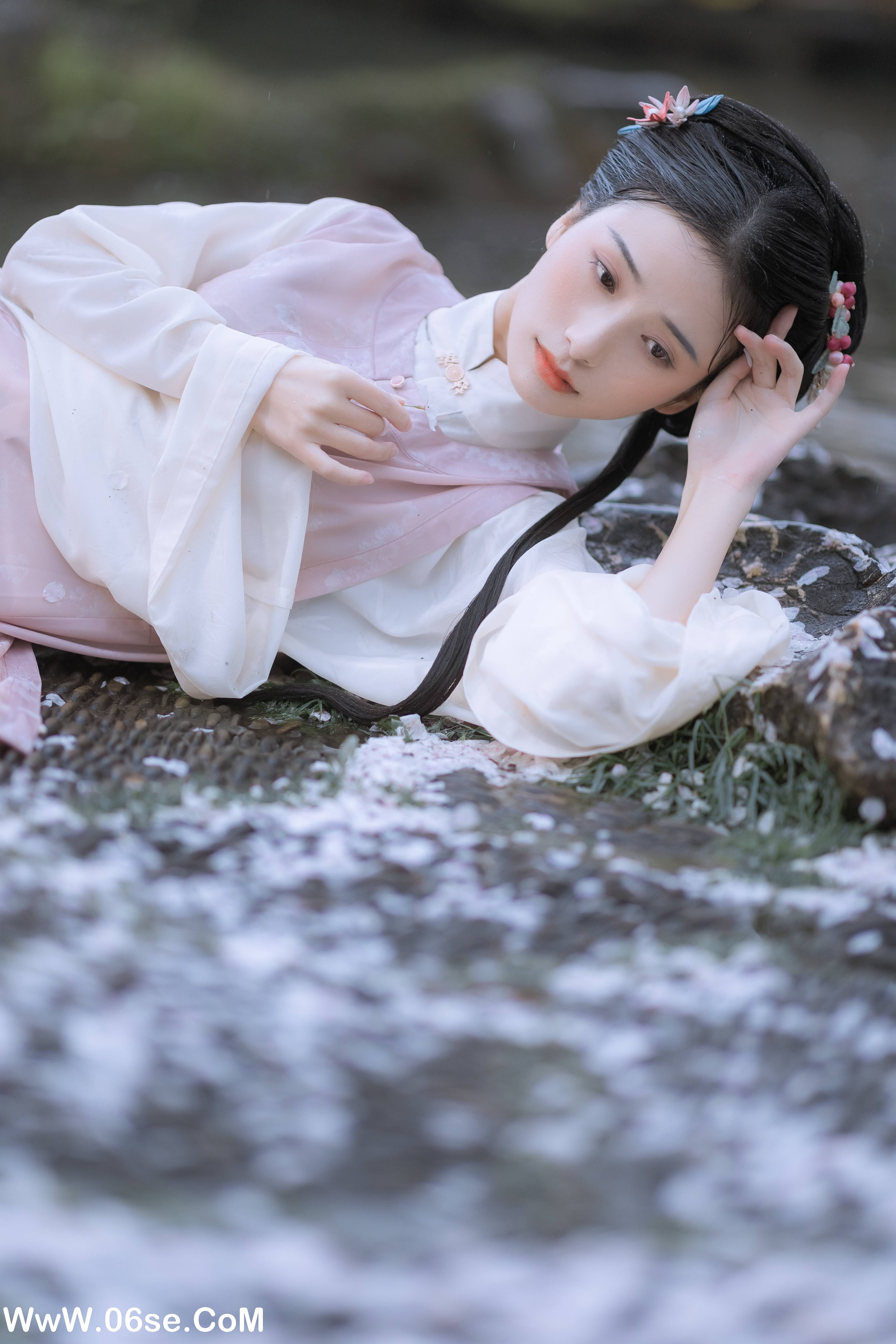 图片[24]-[YITUYU艺图语]2022.05.25 雨樱花 眸小妖[46P-454.3MB]-六色网