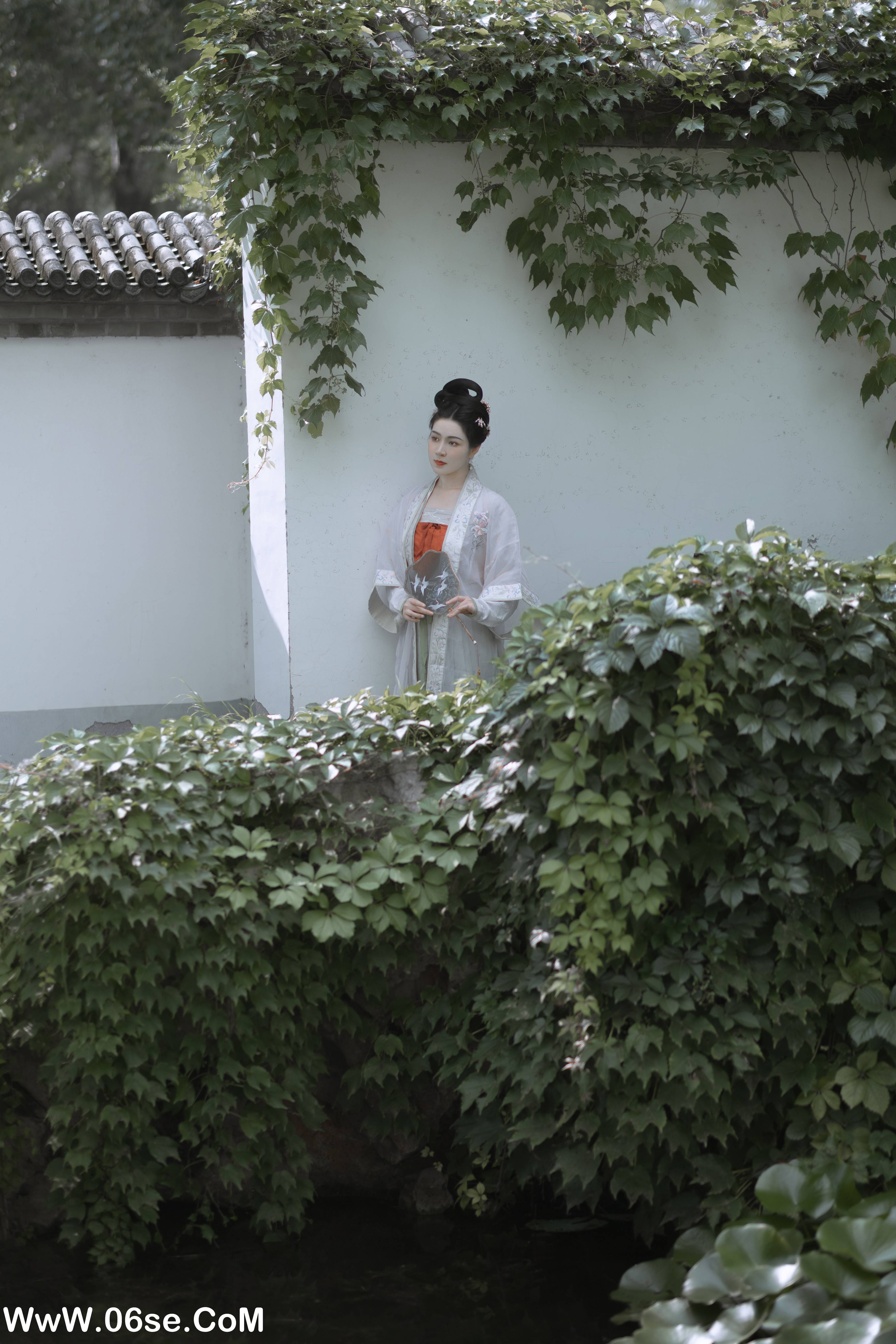 图片[26]-[YITUYU艺图语]2022.11.21 陶然荷韵 周曦彤[25+1P／195MB]-六色网