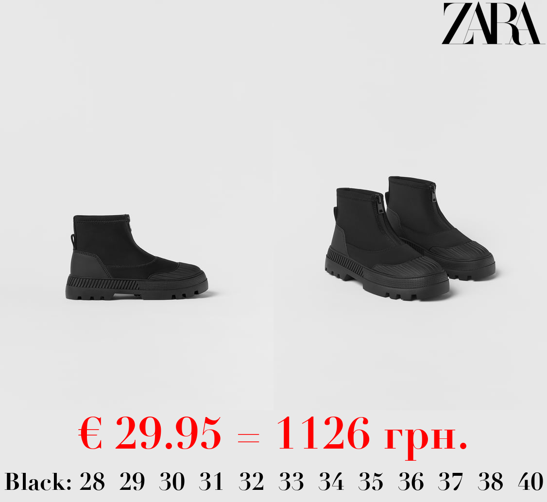 KIDS/ ANKLE BOOTS WITH TRACK SOLE AND ZIP