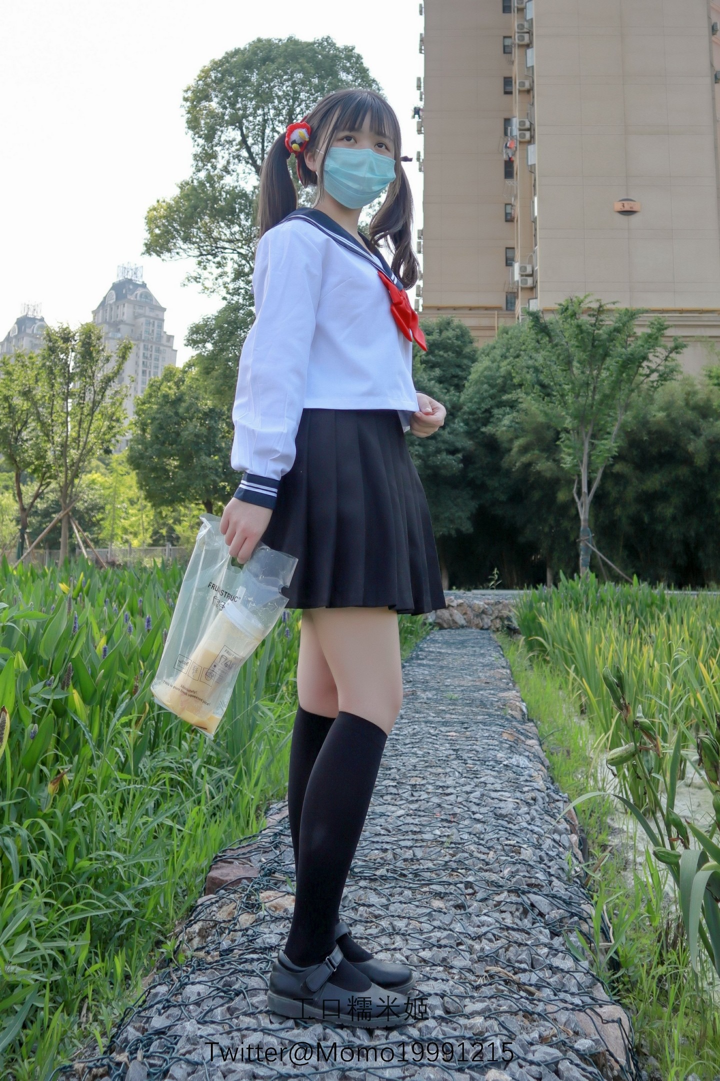 清纯可爱萝莉嫩妹【工口糯米姬】剧情私拍~痴女公园露出超市被色魔跟踪厕所内强行啪啪内射 4