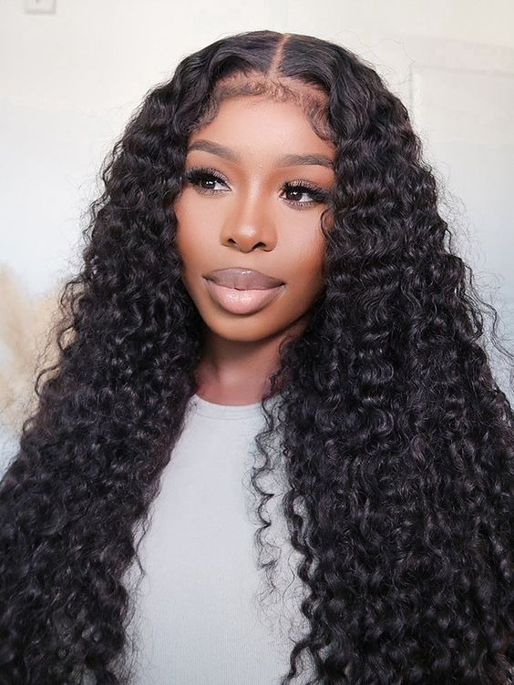 Exploring the World of Wigs for natural-looking Wavy Hair Wigs