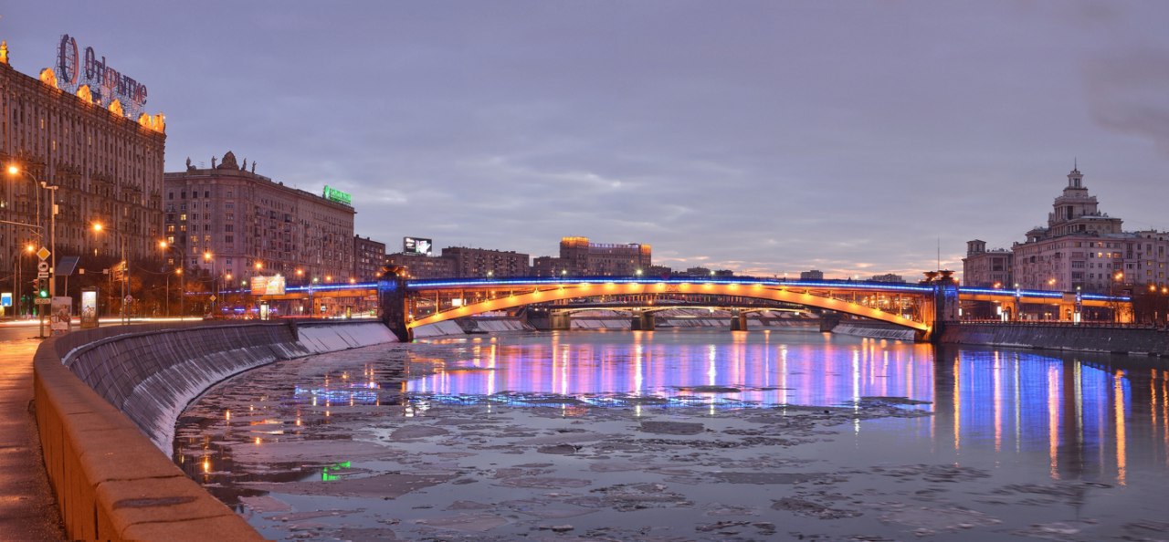 Правда ли что город. Смоленская набережная метромост. Метромост на Смоленской набережной. Смоленский мост в Москве. Смоленская набережная мост метро.