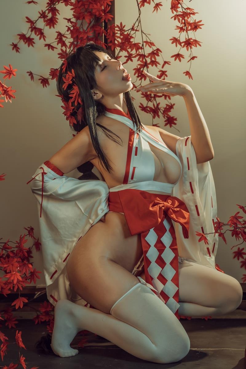 [Cos]云溪溪 - 奶桃巫女 [43P] 15