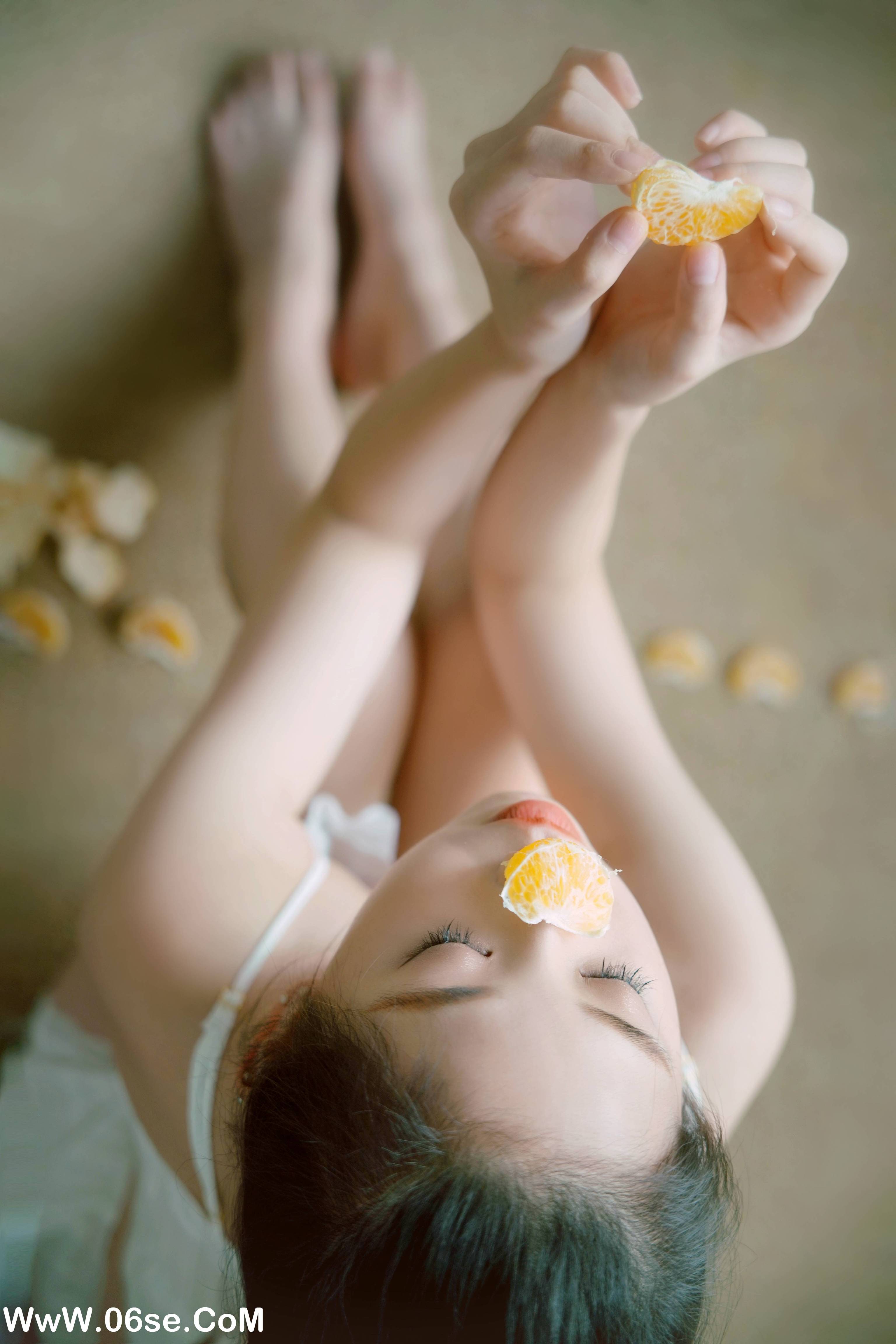 图片[8]-[YITUYU艺图语]2022.12.16 淘气的小橙子 小怡[24+1P／205MB]-六色网