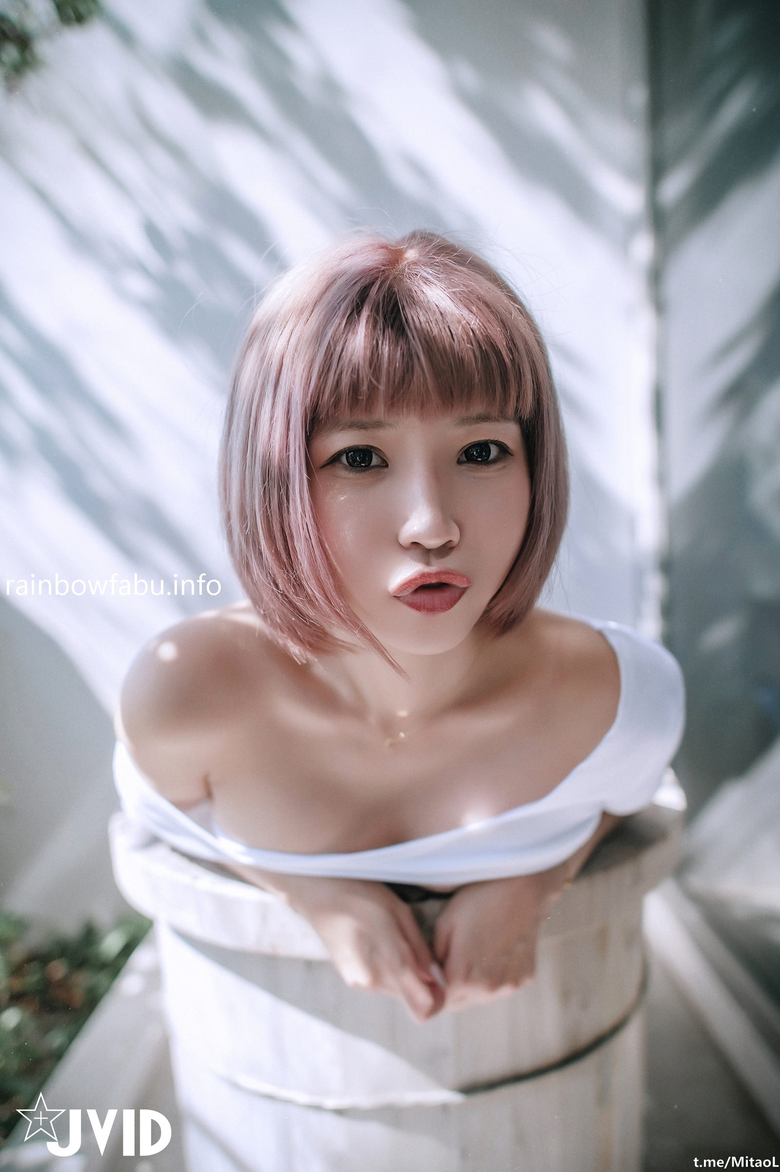 JVID唯美情色艺术尤物 果宝宝 未曾谋面的网恋小女友 洞洞装湿身诱惑 美乳激凸紧致嫩穴 174P 138