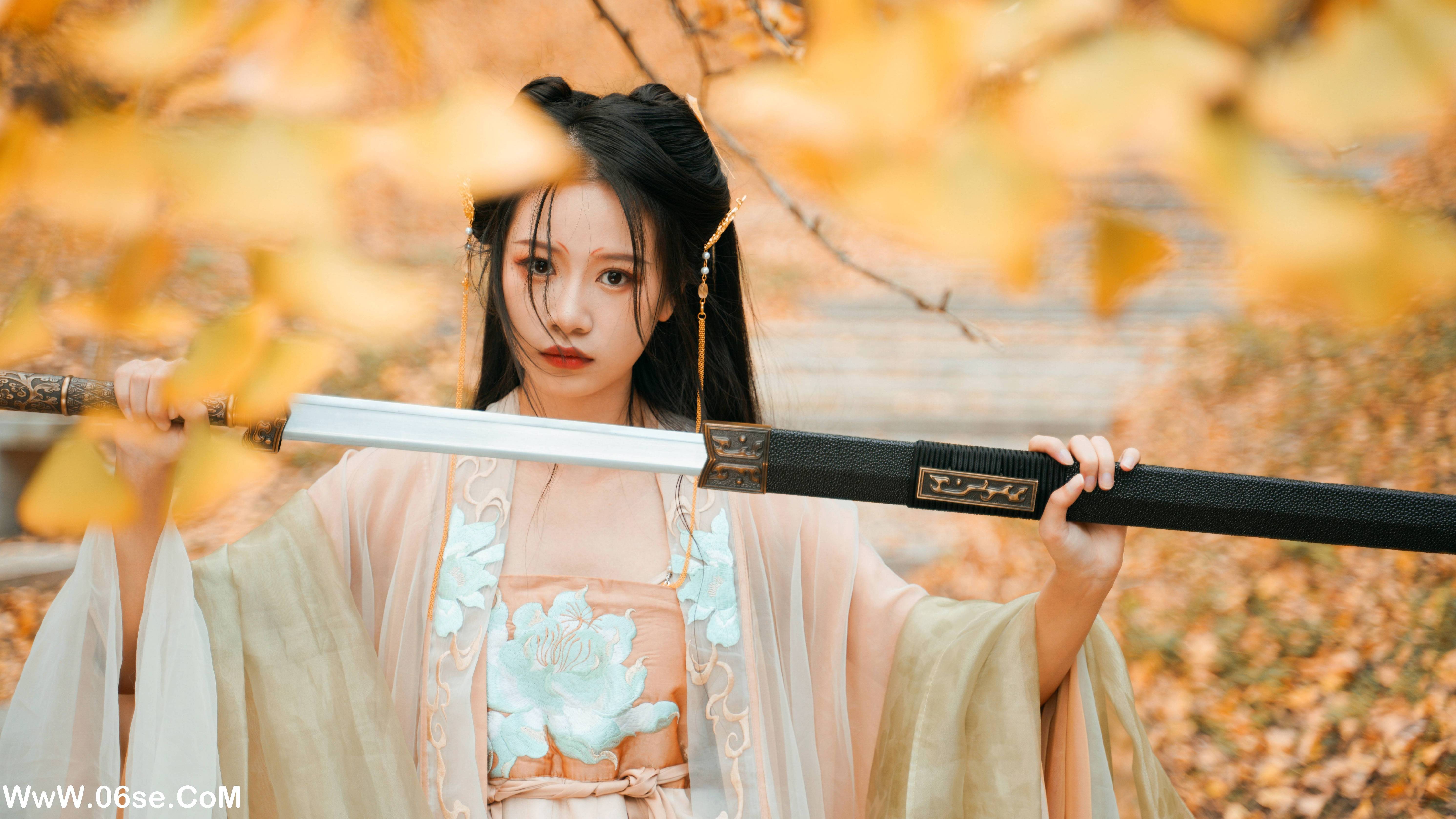 图片[30]-[YITUYU艺图语]2022.12.12 银杏树下 旺旺小小舒[38+1P／467MB]-六色网