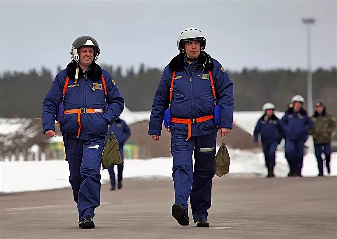 Куртка военных летчиков россии