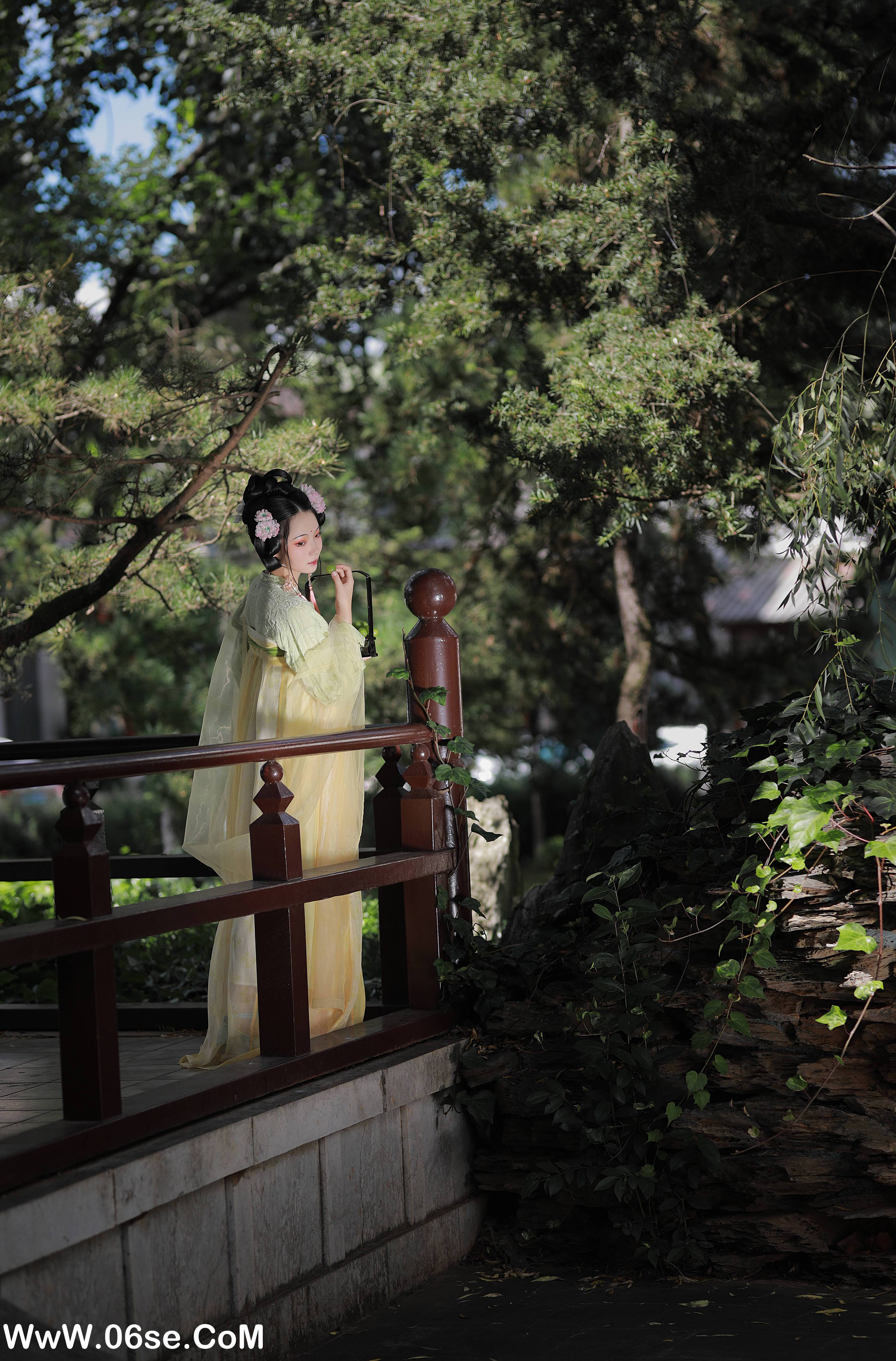图片[15]-[YITUYU艺图语]2022.09.08 若无闲事挂心头 落花人独立[32+1P／673MB]-六色网