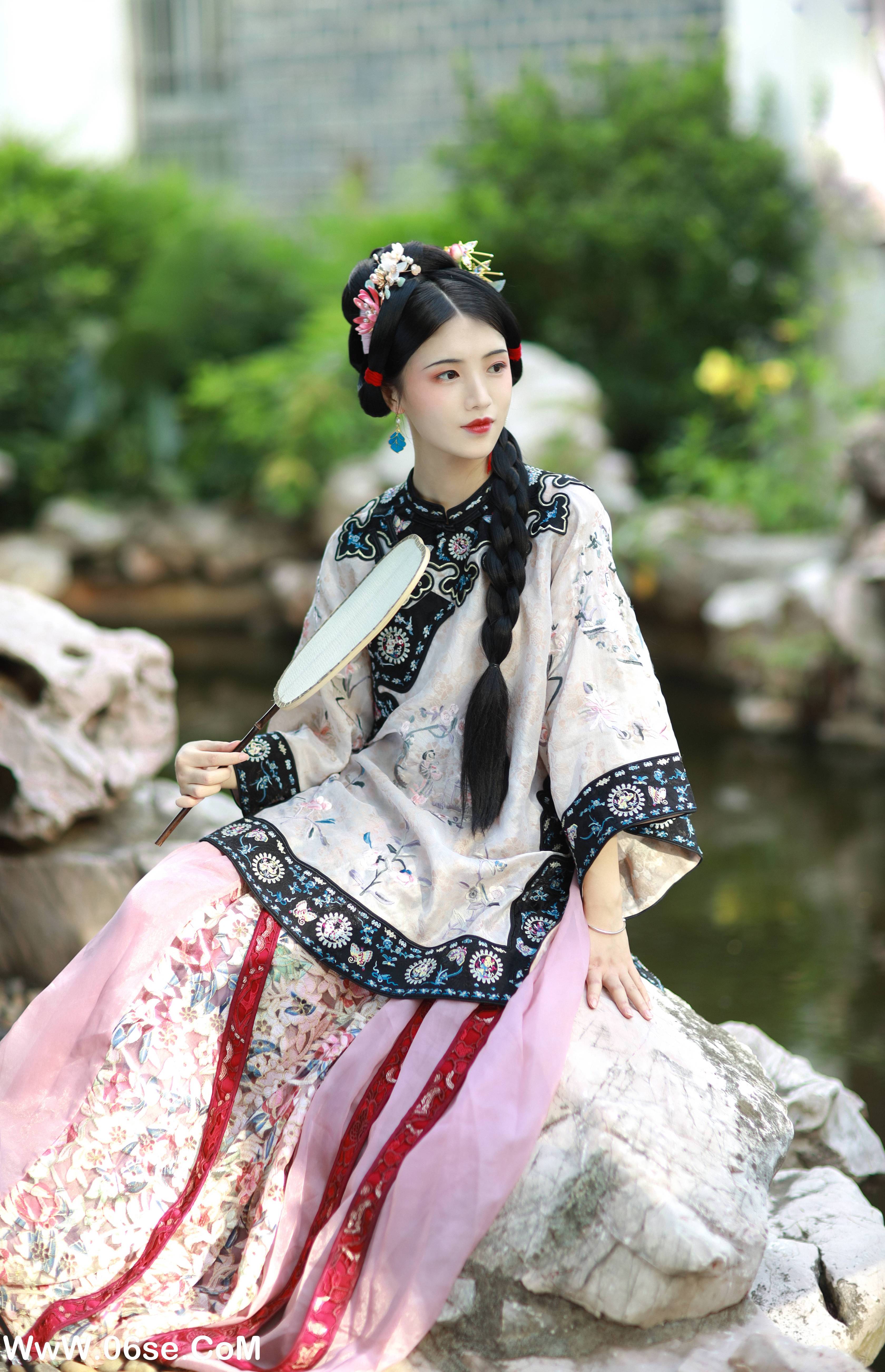 图片[14]-[YITUYU艺图语]2022.10.03 清汉女 _喵喵家的小鱼干_[29+1P／424MB]-六色网
