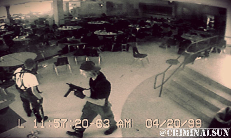 7 апреля 1999. Теракт в США 1999 В школе Колумбайн.