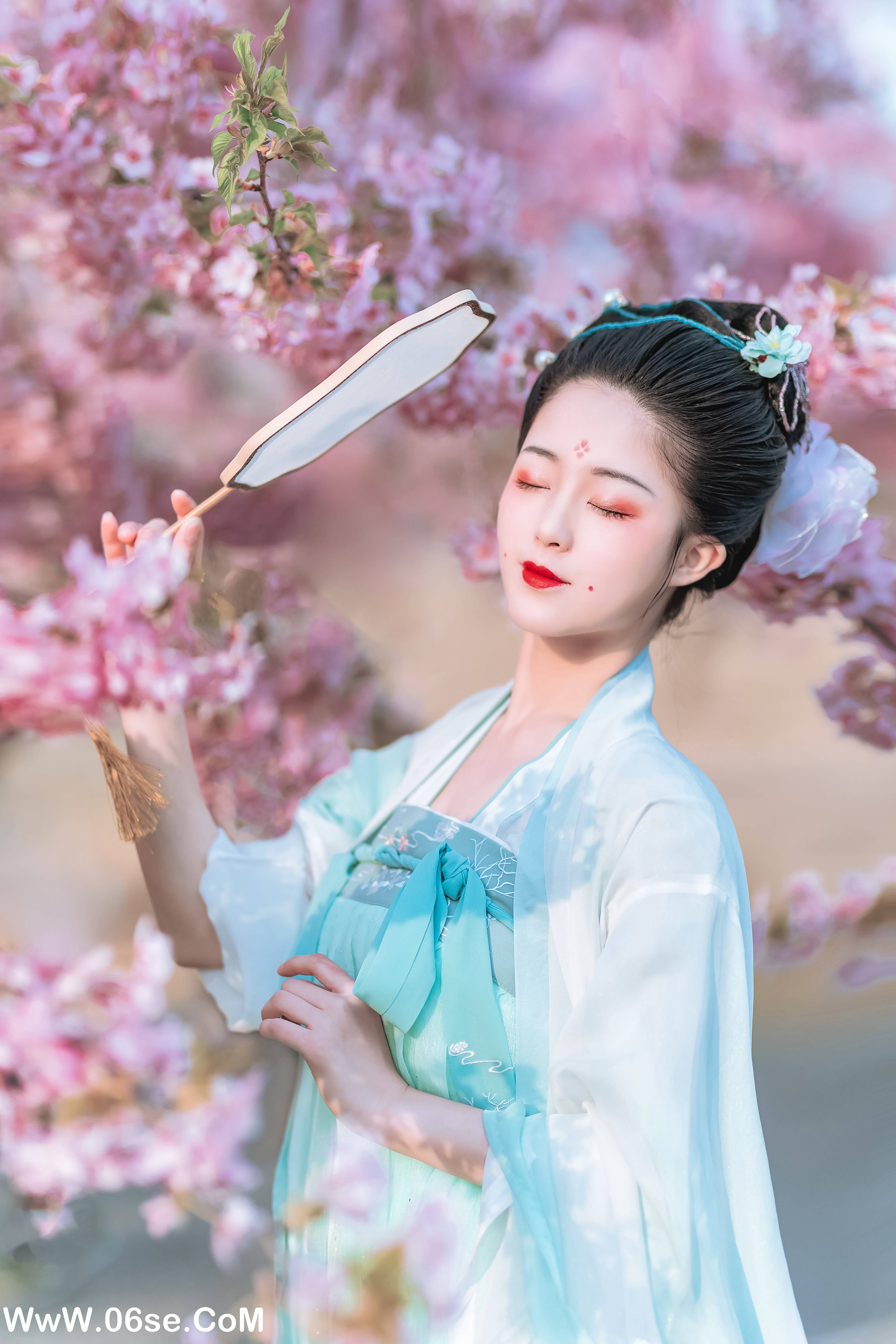 图片[28]-[YITUYU艺图语]2022.06.27 樱花美人 蟋蟀呀[32P-225.6M]-六色网