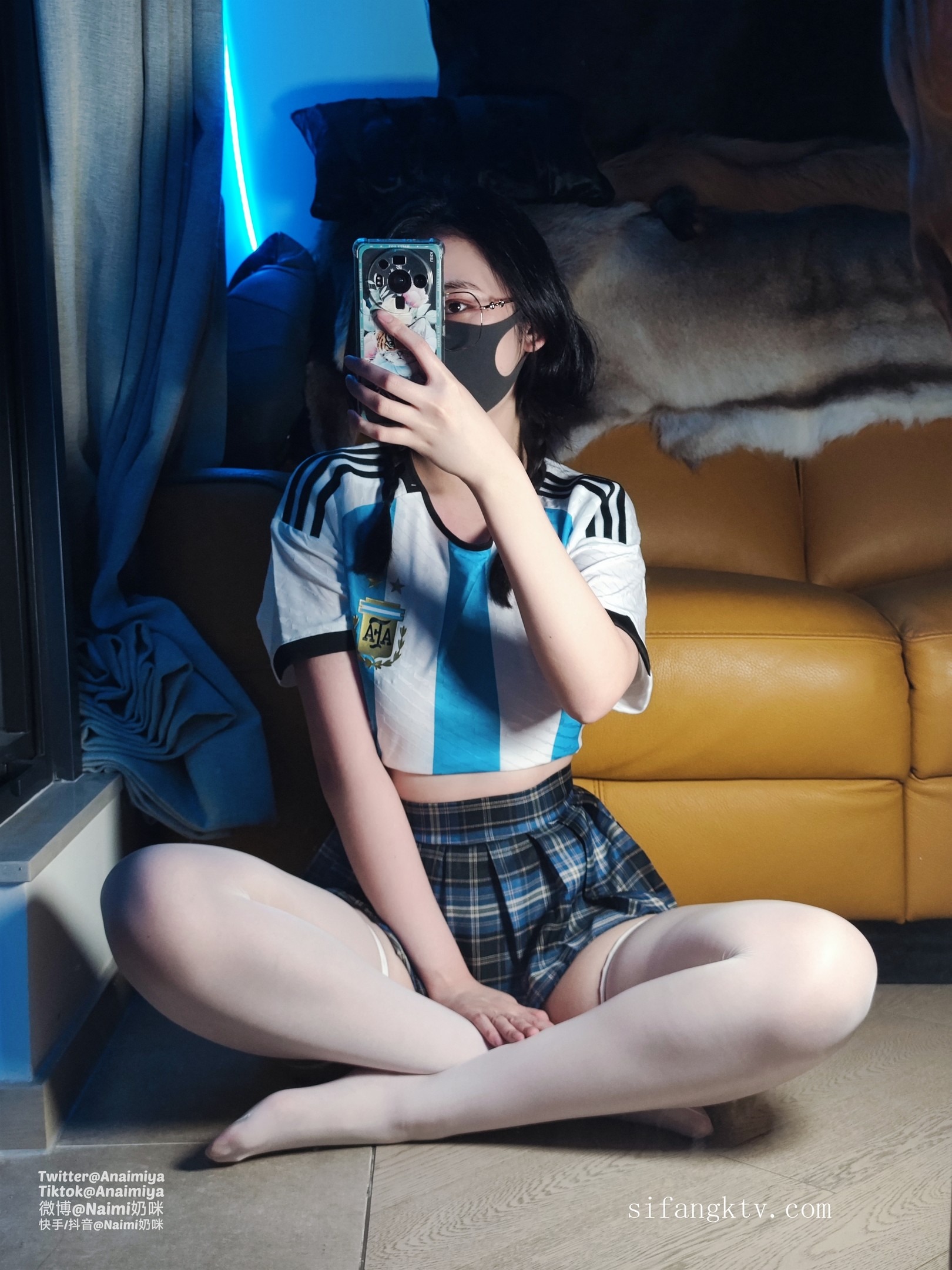 推特网红 奶咪 世界杯裸舞 修女自插 21