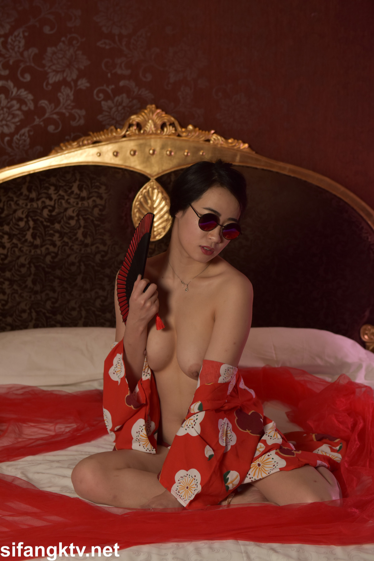 珺珺 三位藝校畢業小姐姐下海頂級私拍女體藝術 Set.01 1