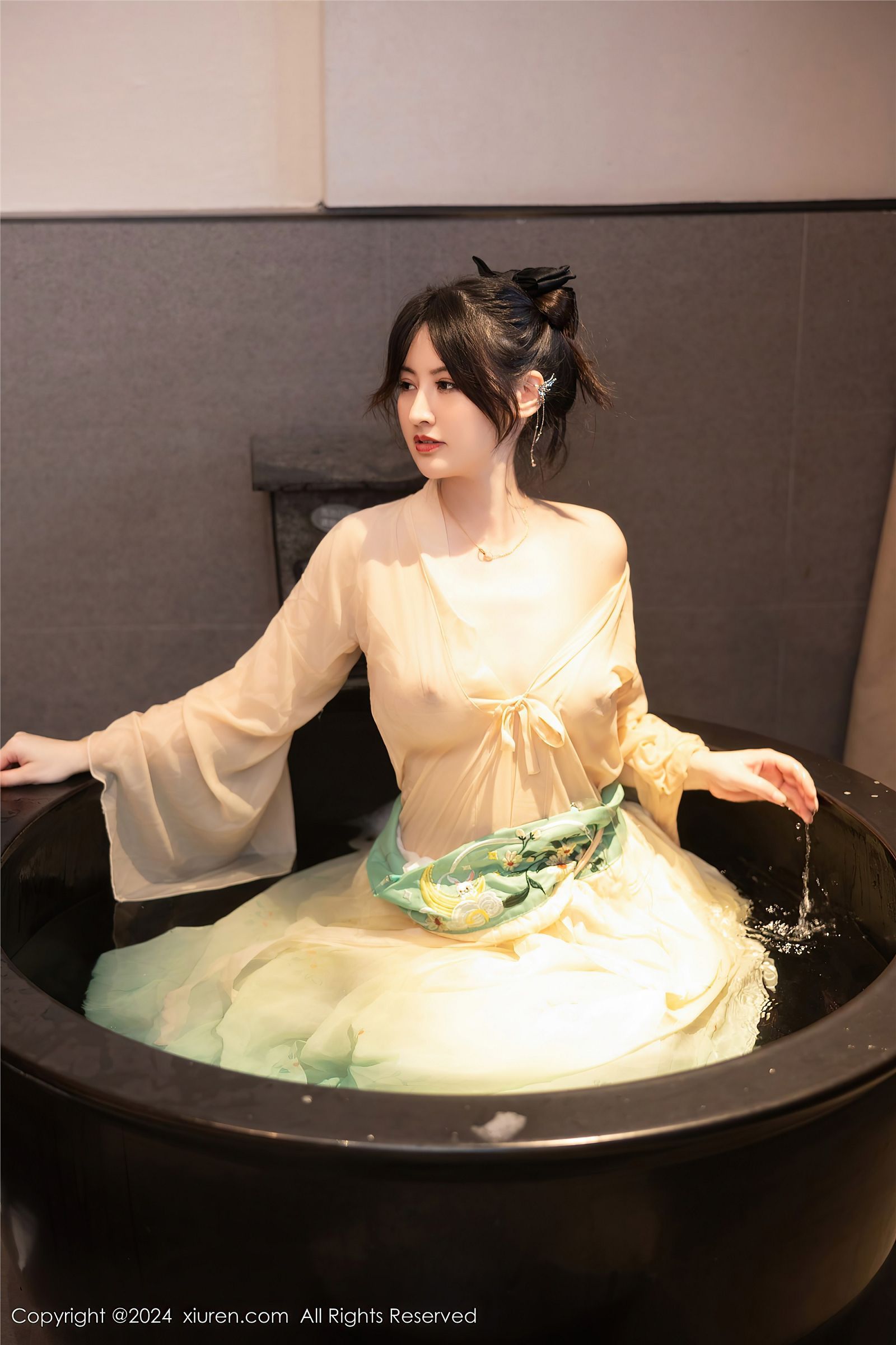 图片[24]-[XIUREN秀人网] 2024.02.22 NO.8128 诗诗kiki-六色网