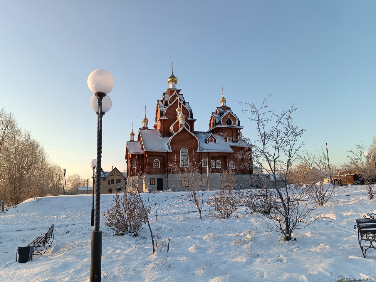 новый уренгой храм серафима саровского