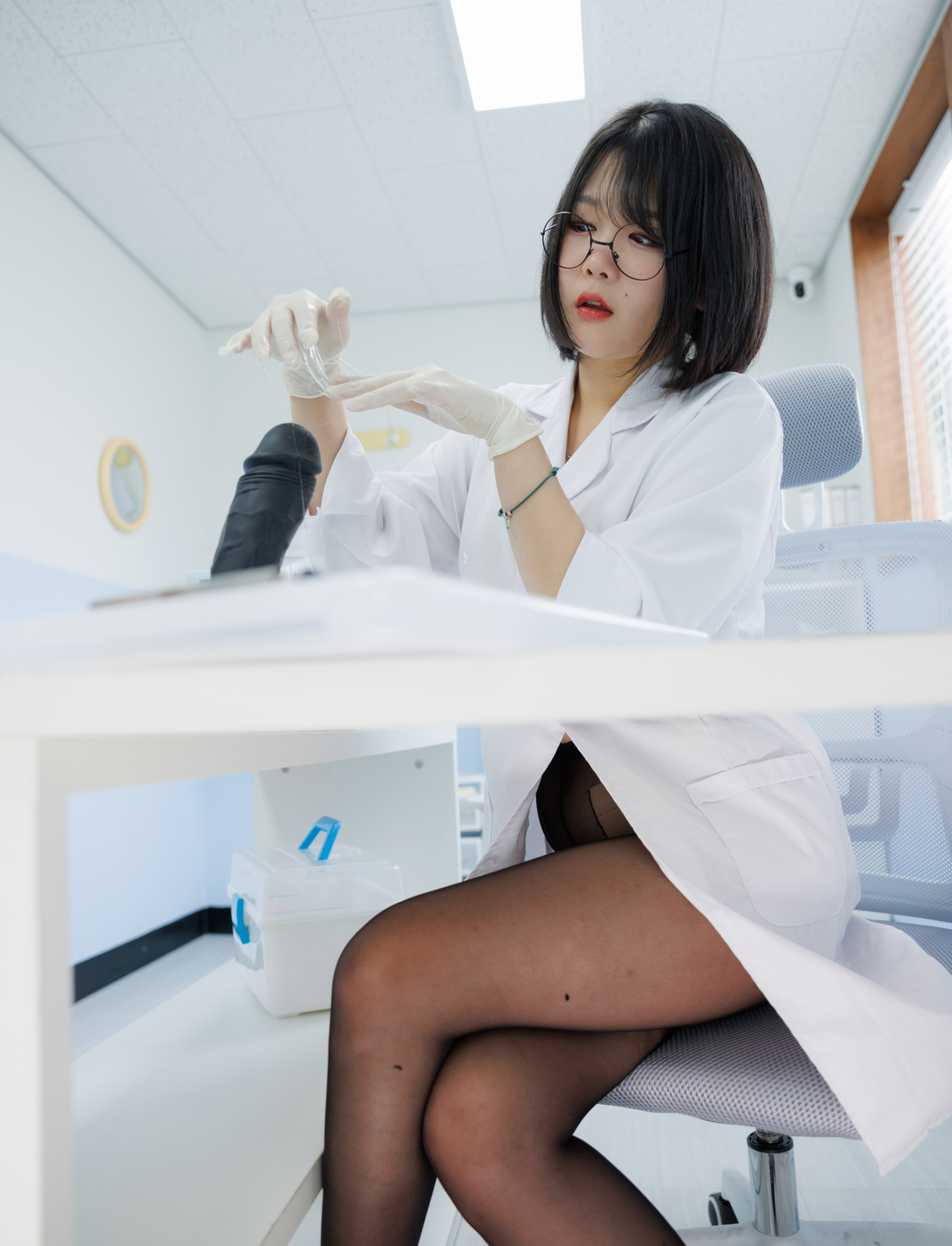 ZIA.Kwon 권지아, READY Vol.01 “Lady Doctor” Set.01 5