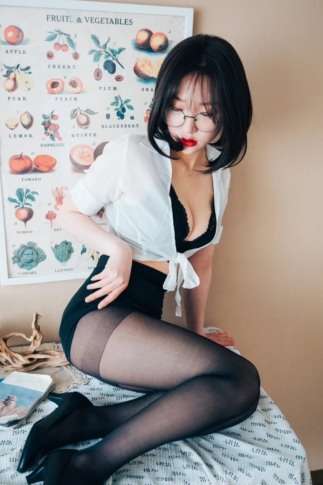 Son Yeeun 손예은, [LOOZY] Officegirl’s Vacation Vol.01 14
