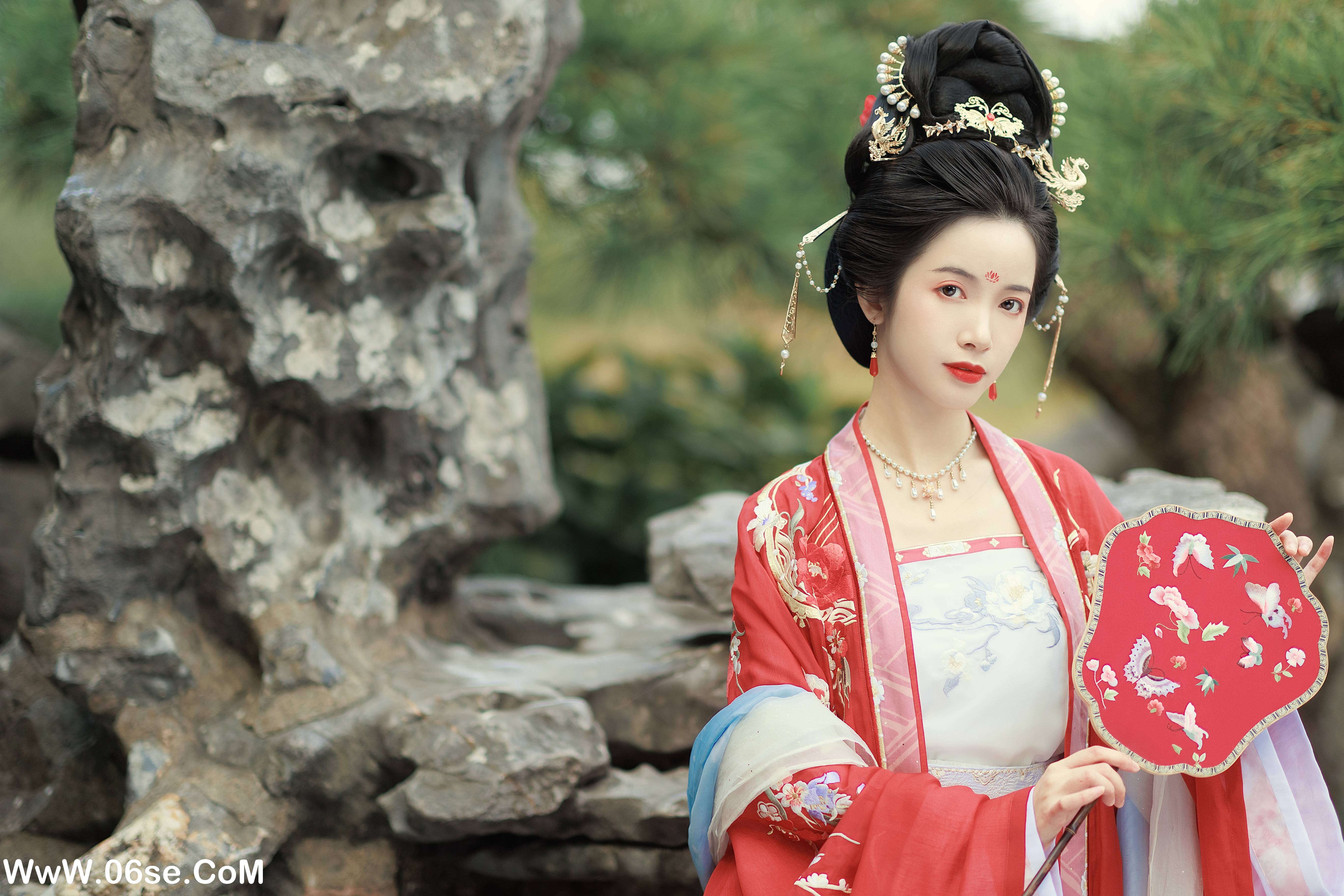图片[5]-[YITUYU艺图语]2022.12.27 江南初秋 一只阿梦崽[38+1P／485MB]-六色网