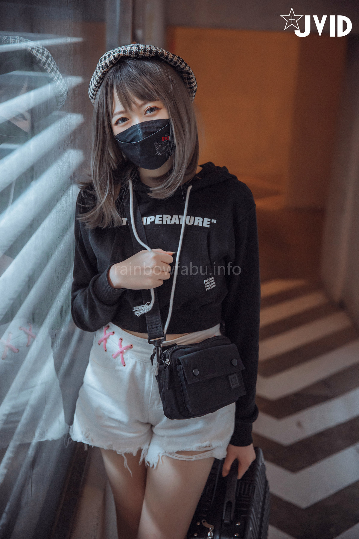 JVID精品 卯咪-兼职做片场修片师 15