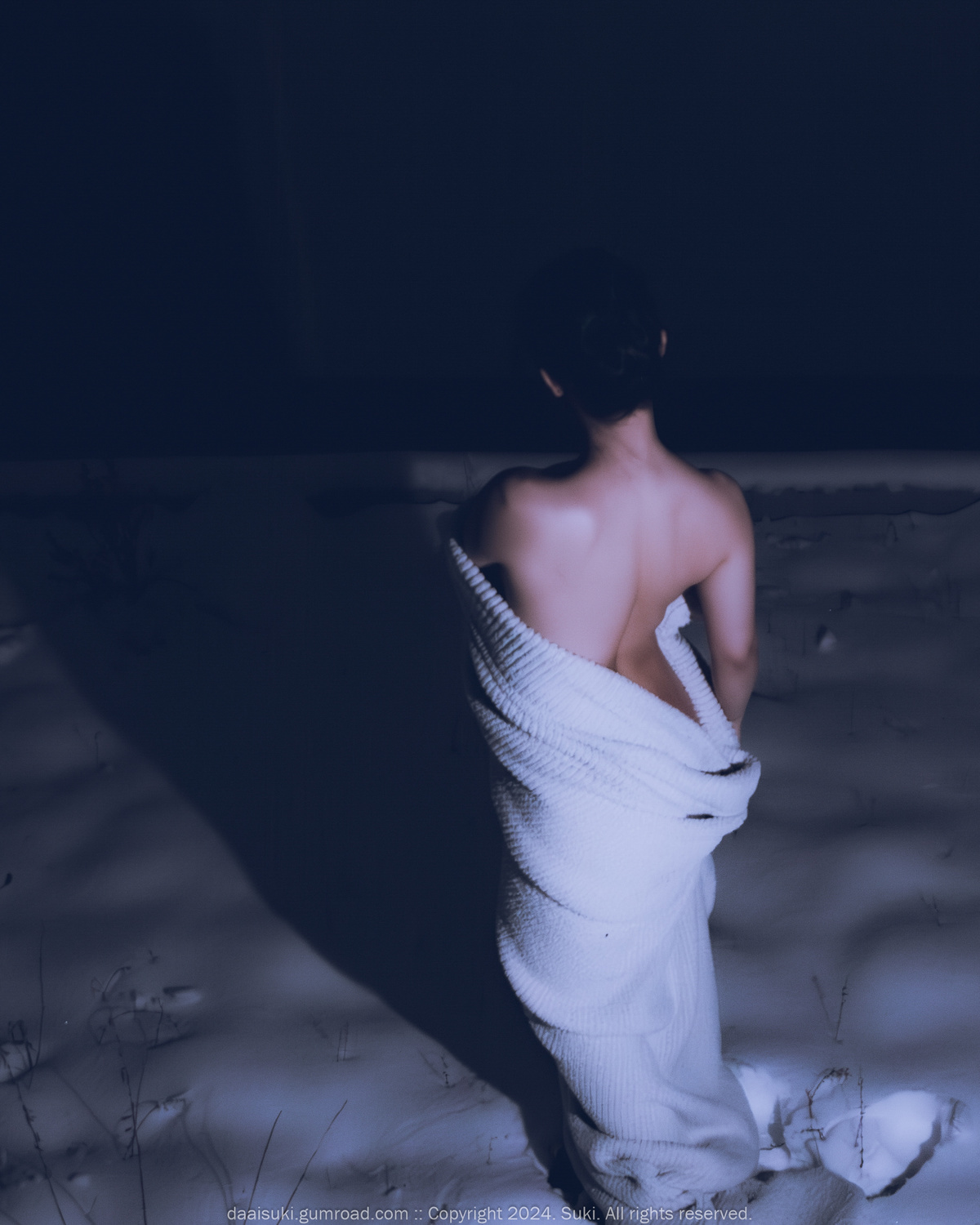 Suki 숙희, Photobook “Snowy Night” Set.01 8