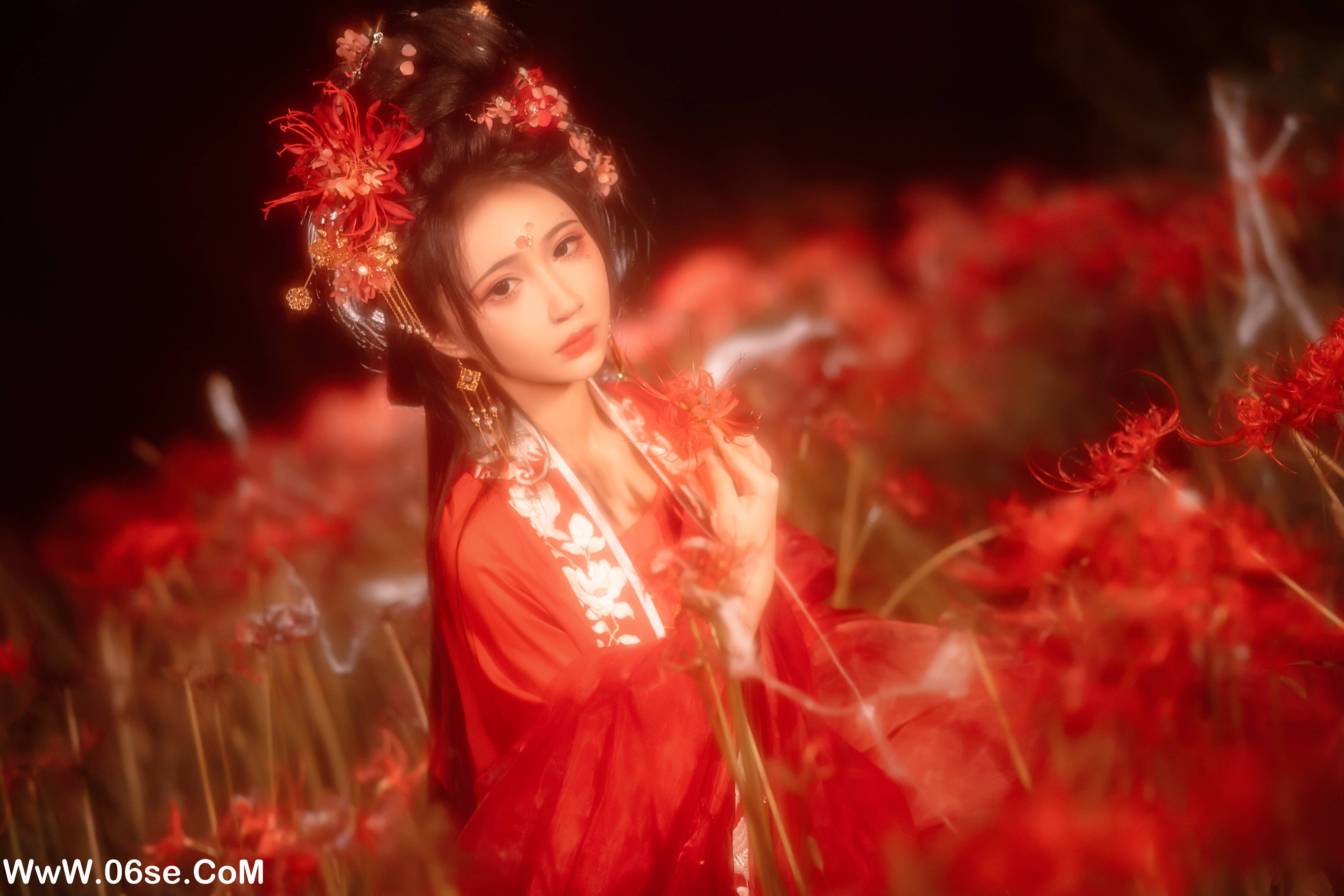 图片[15]-[YITUYU艺图语]2022.12.07 彼岸花 -绮罗生的小苏苏-[31+1P／337MB]-六色网