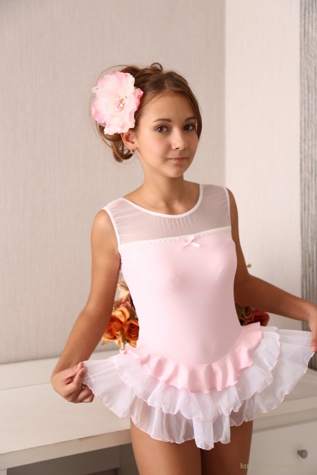 [Image: 6a650cbcd52f54382dff4.jpg]