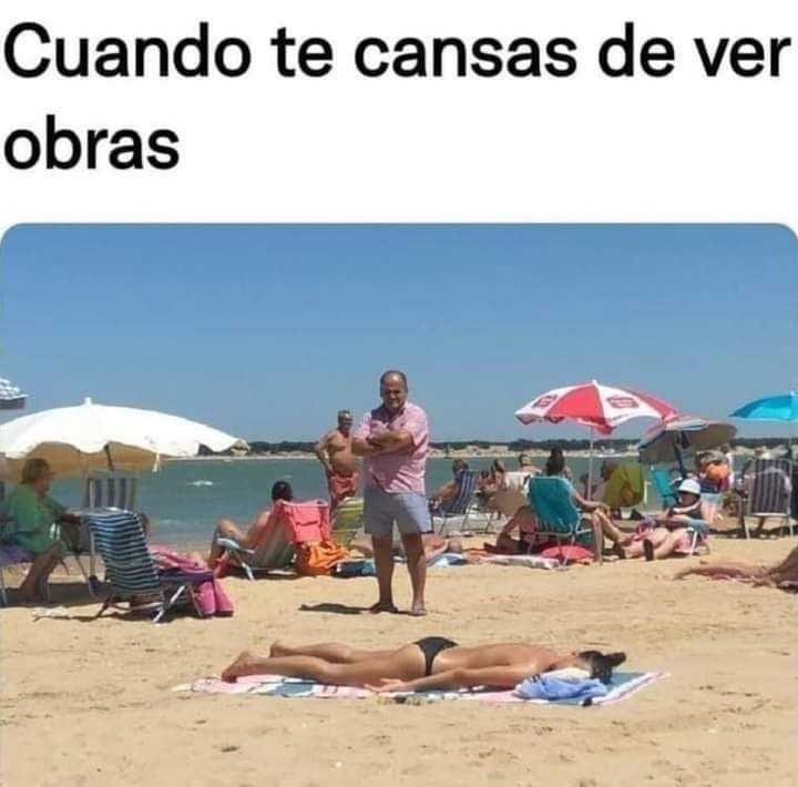 Mayores viendo otras obras