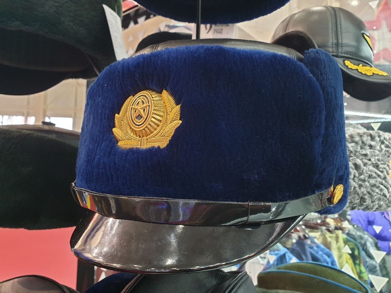 Каракулевая шапка полковника Министерства обороны